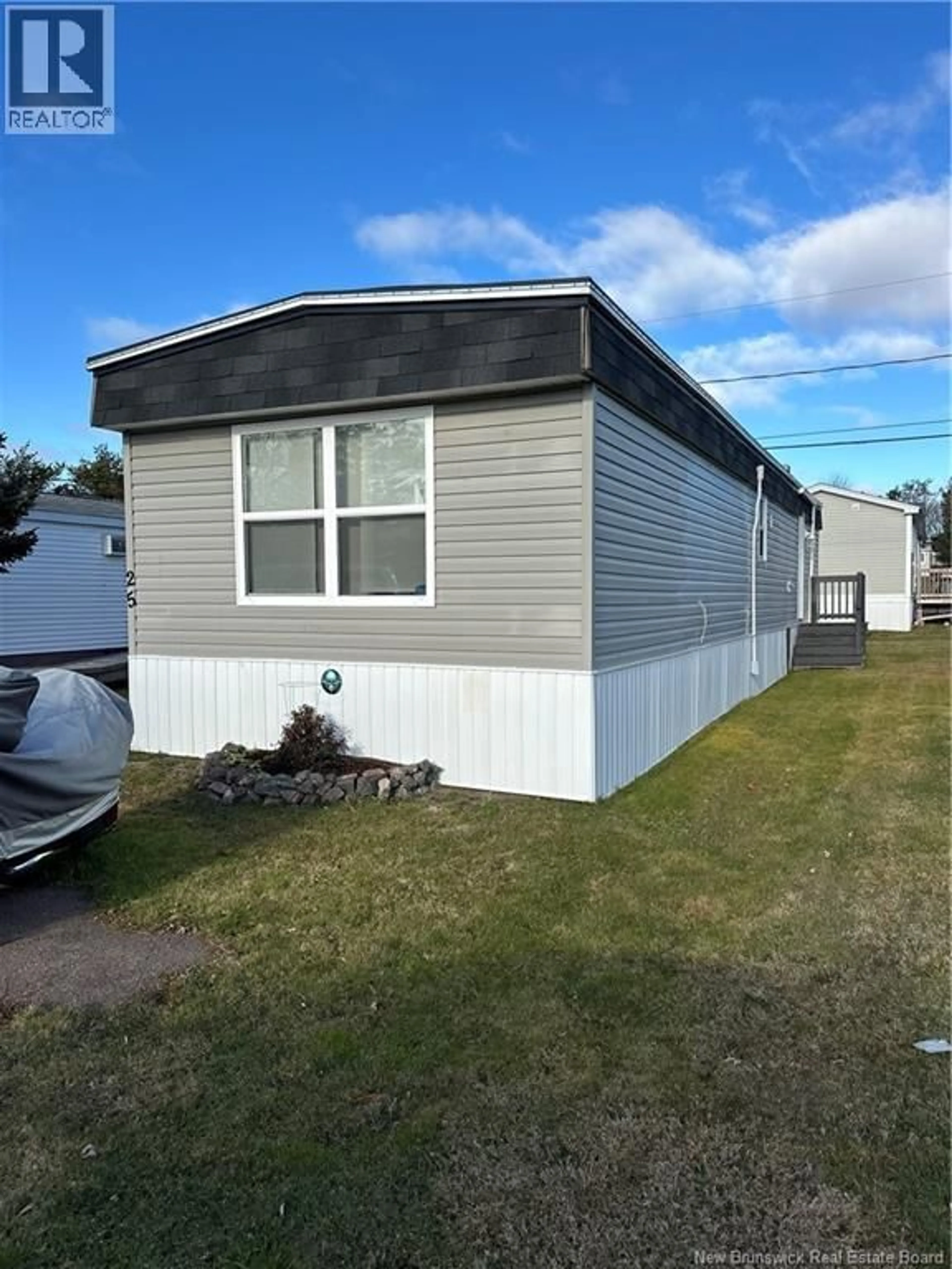 Home with vinyl exterior material, street for 25 GEORGE WILLIAM, Moncton New Brunswick E1E3T7