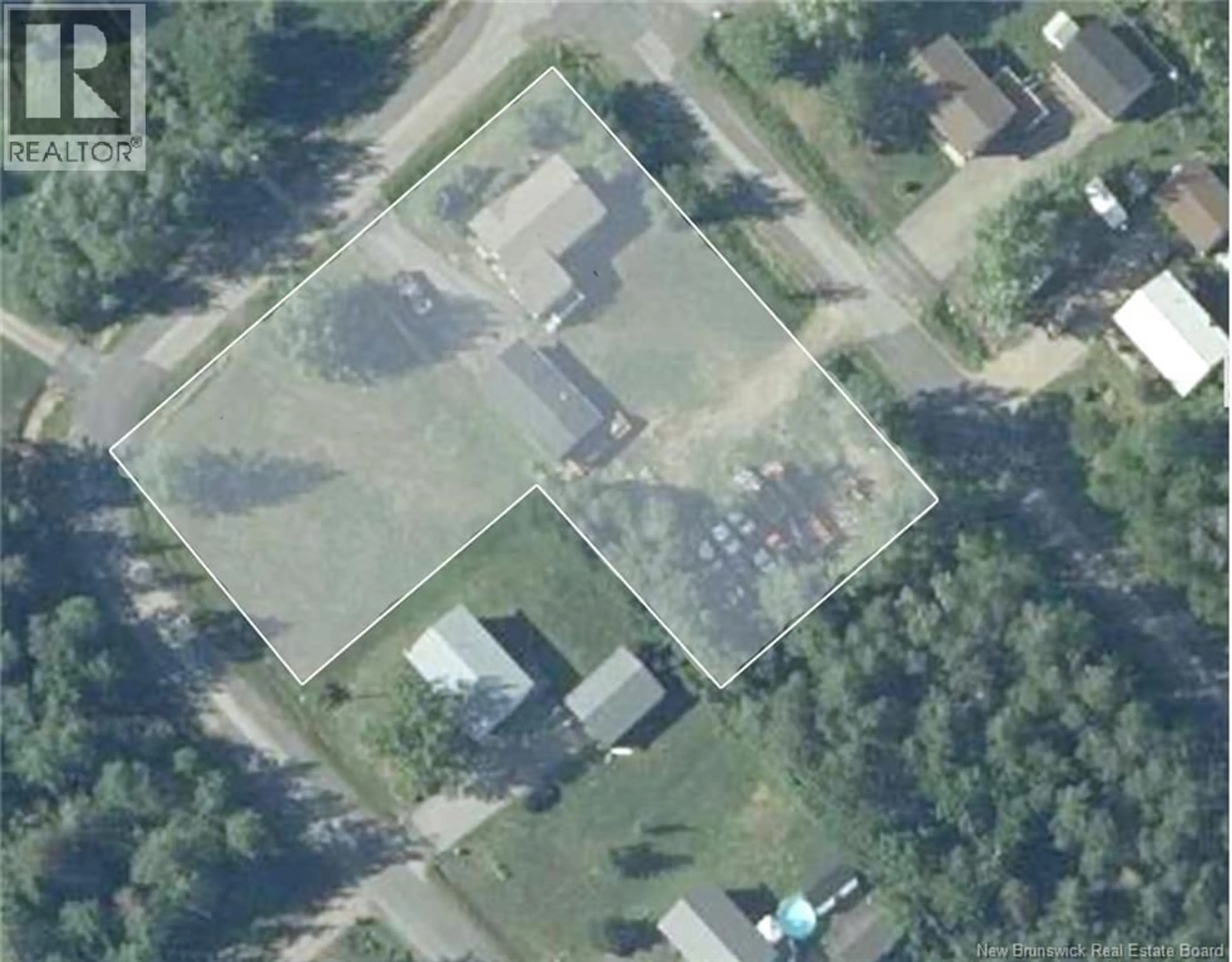 A pic from outside/outdoor area/front of a property/back of a property/a pic from drone, building for 24 CATHERINE STREET, Bathurst New Brunswick E8L1W2