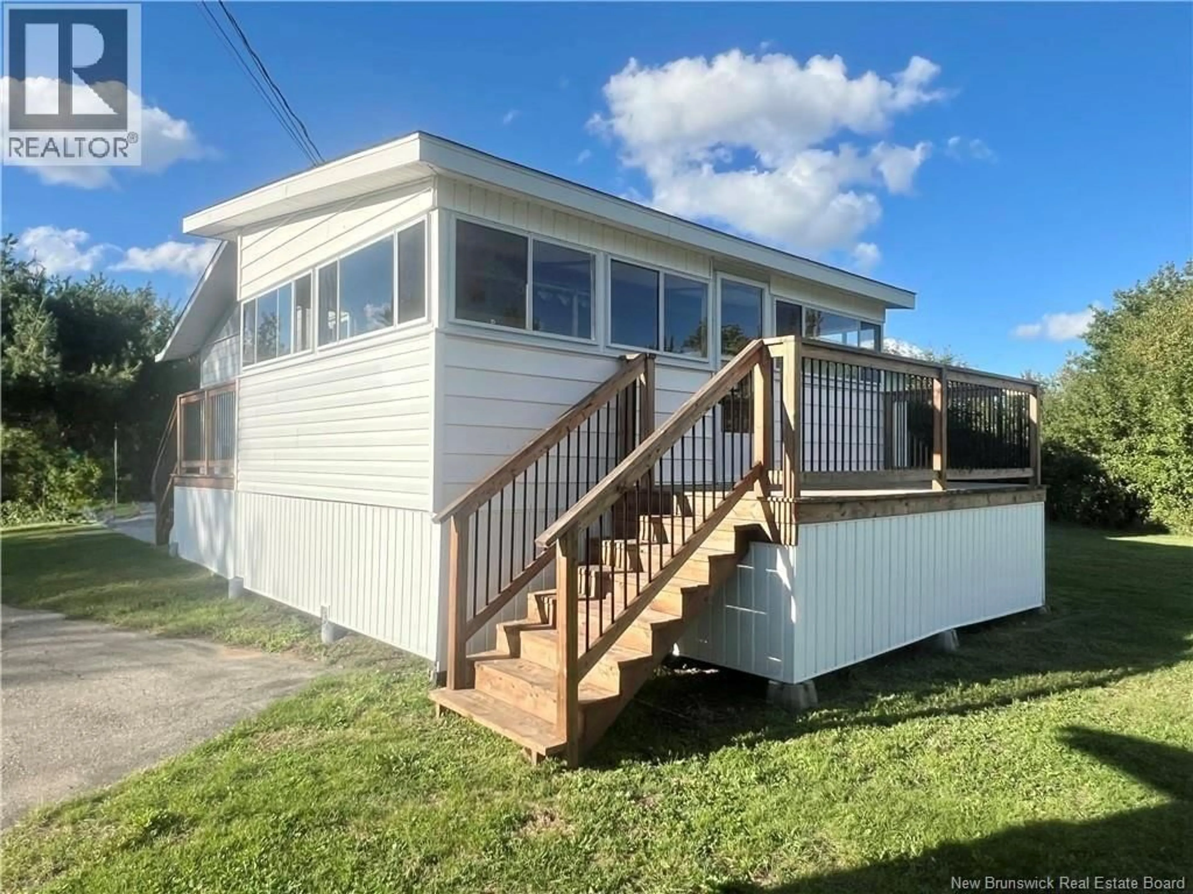 Home with vinyl exterior material, water/lake/river/ocean view for 24 CATHERINE STREET, Bathurst New Brunswick E8L1W2