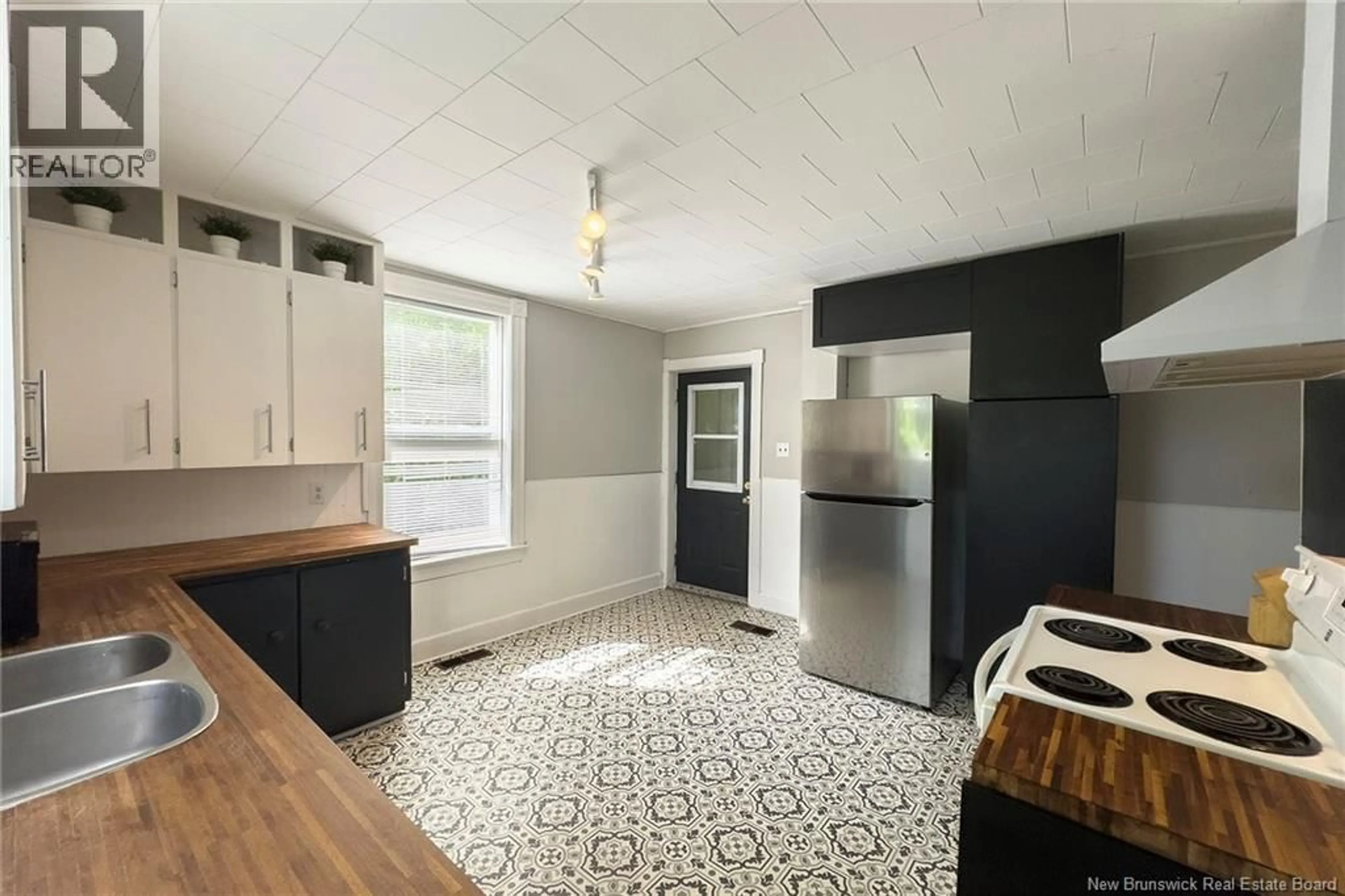 Unknown for 41 CHARLOTTE STREET, Sackville New Brunswick E4L3T2