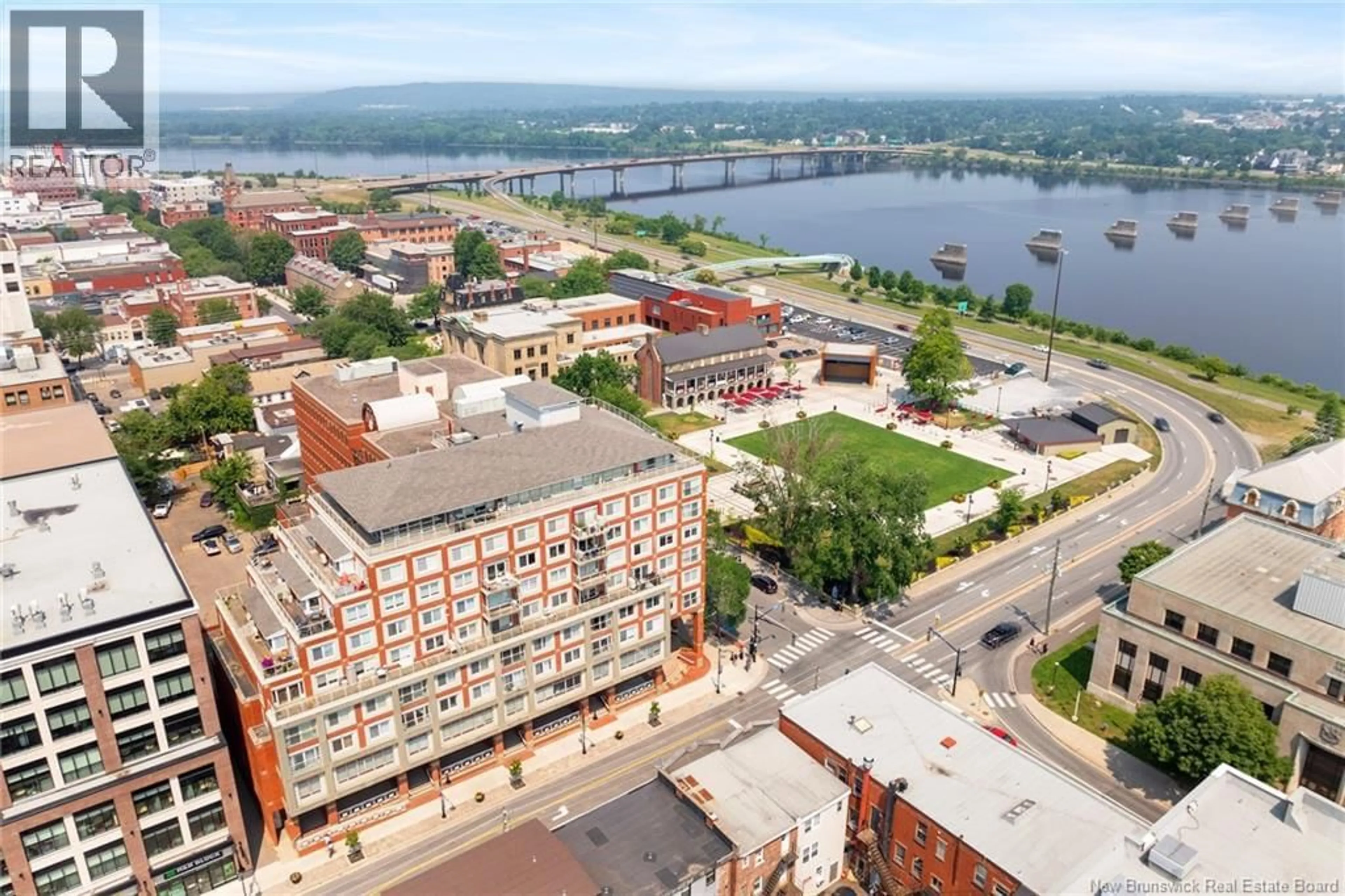 A pic from outside/outdoor area/front of a property/back of a property/a pic from drone, unknown for 507 - 590 QUEEN STREET, Fredericton New Brunswick E3B7H9