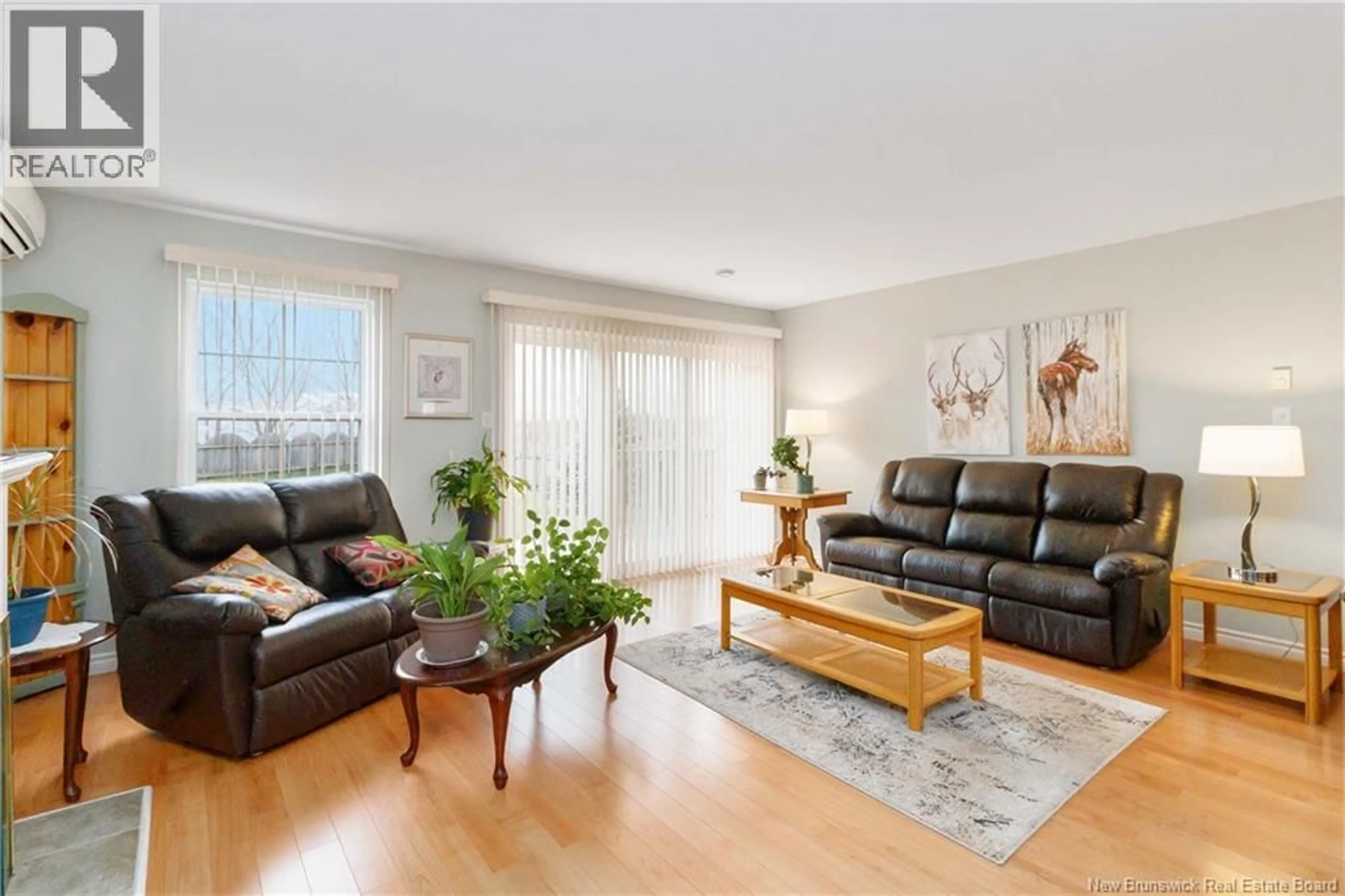 Living room with furniture, wood/laminate floor for 126 - 80 MOUNT PLEASANT ROAD, Moncton New Brunswick E1S5H8