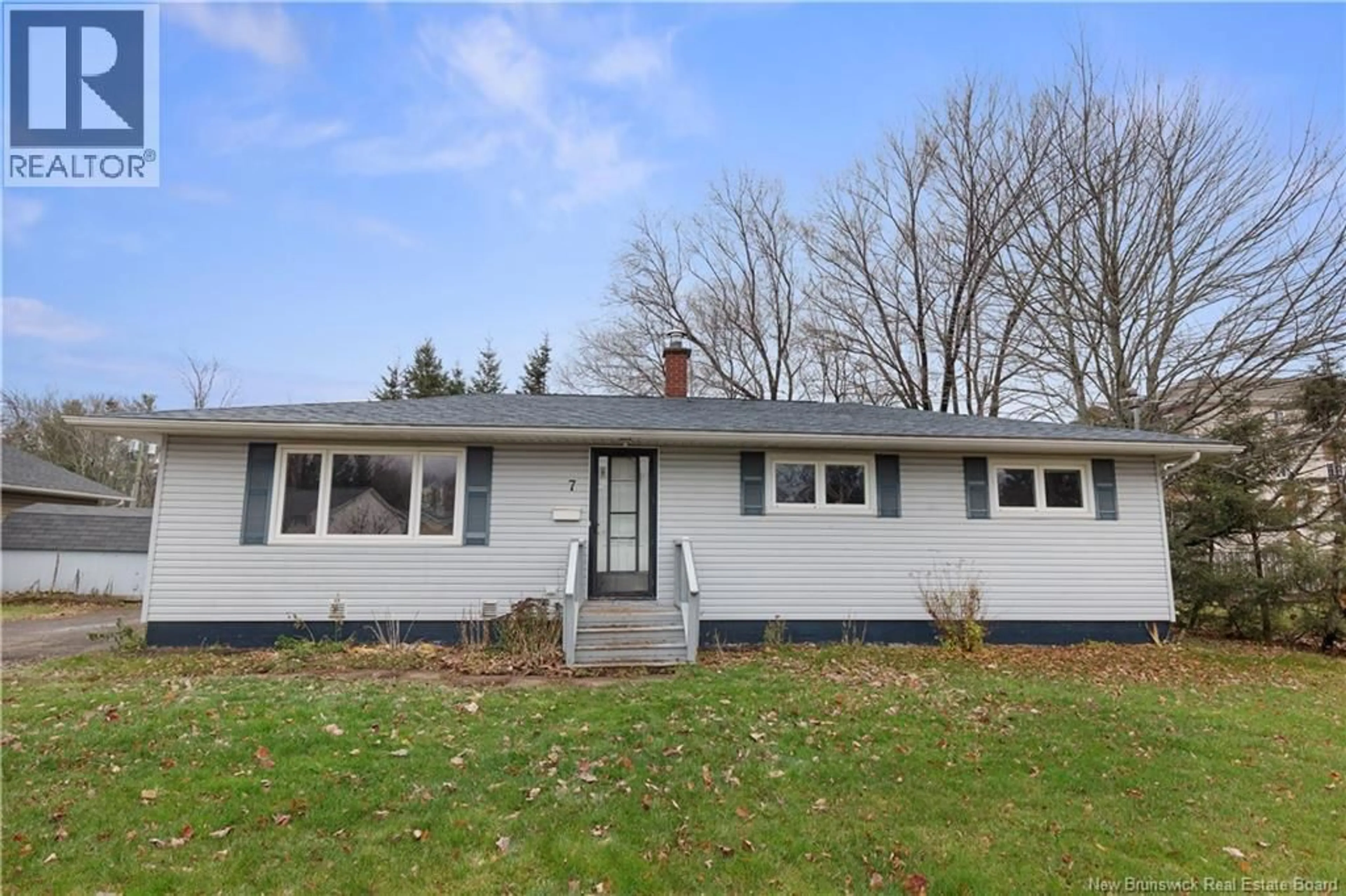 Home with vinyl exterior material, street for 7 WENTWORTH DRIVE, Riverview New Brunswick E1B2T4
