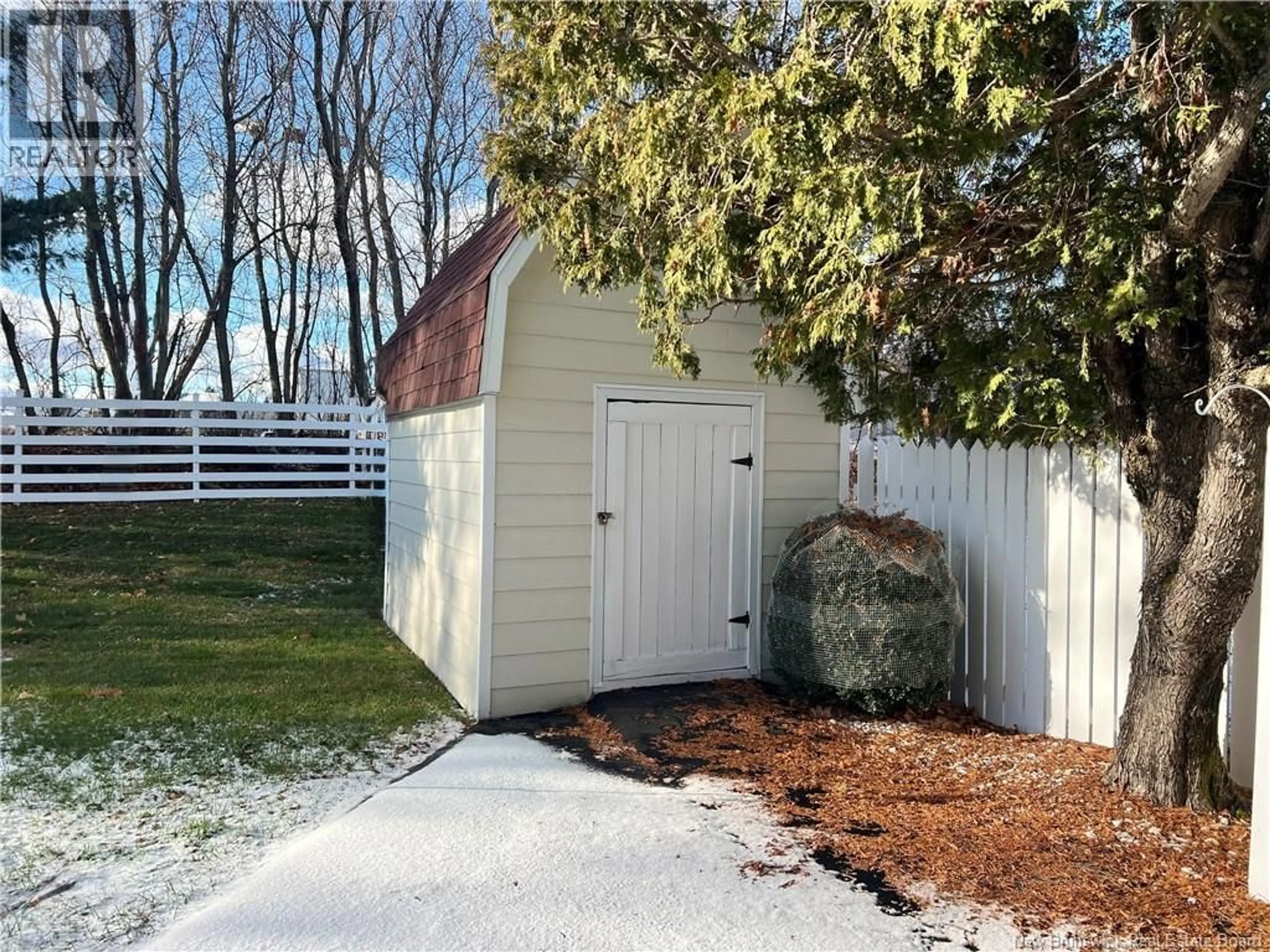Shed for 1465 MARIA AVENUE, Bathurst New Brunswick E2A4E5