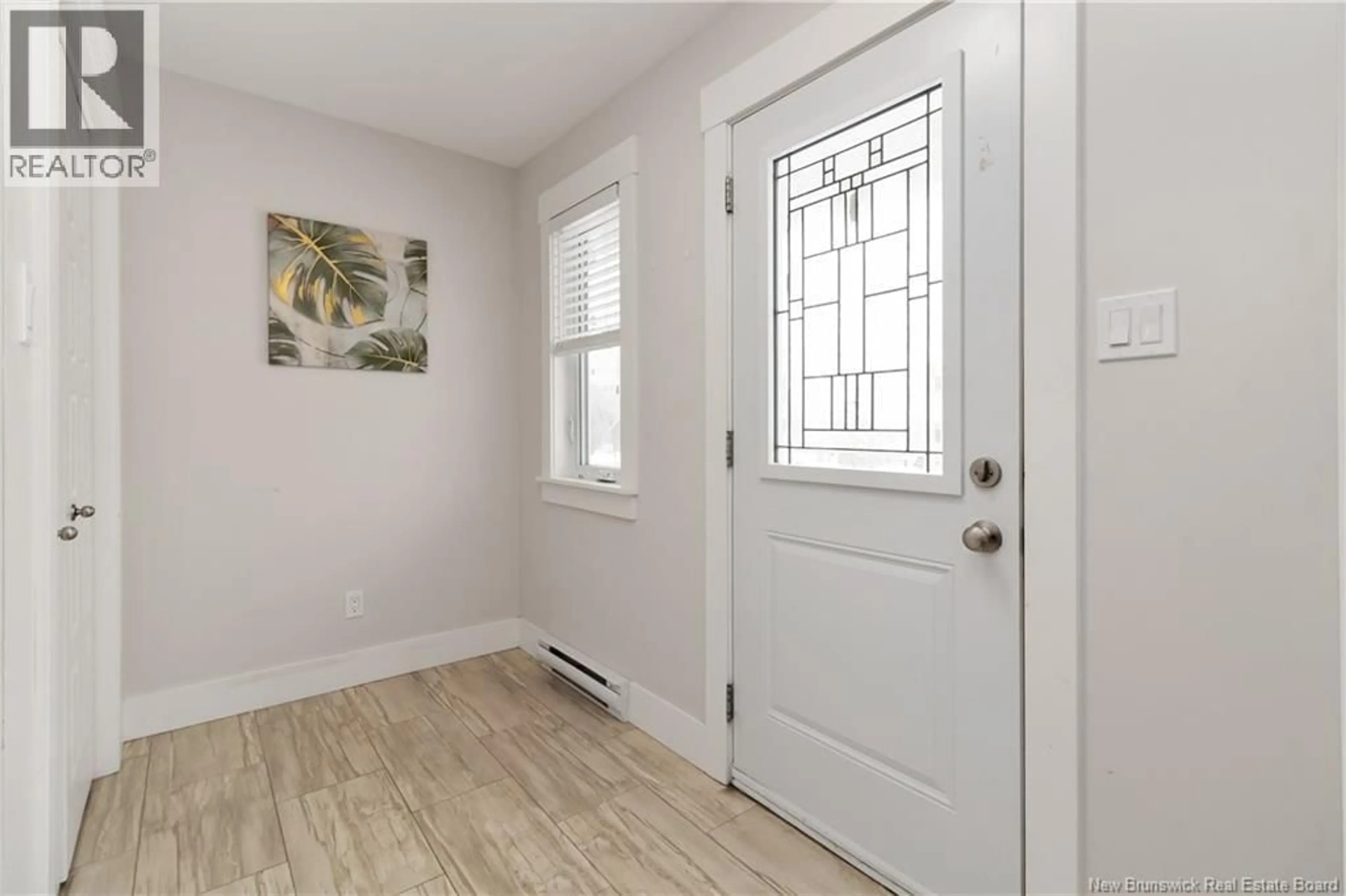 Indoor entryway for 29 STILLWATER DRIVE, Moncton New Brunswick E1E0E3