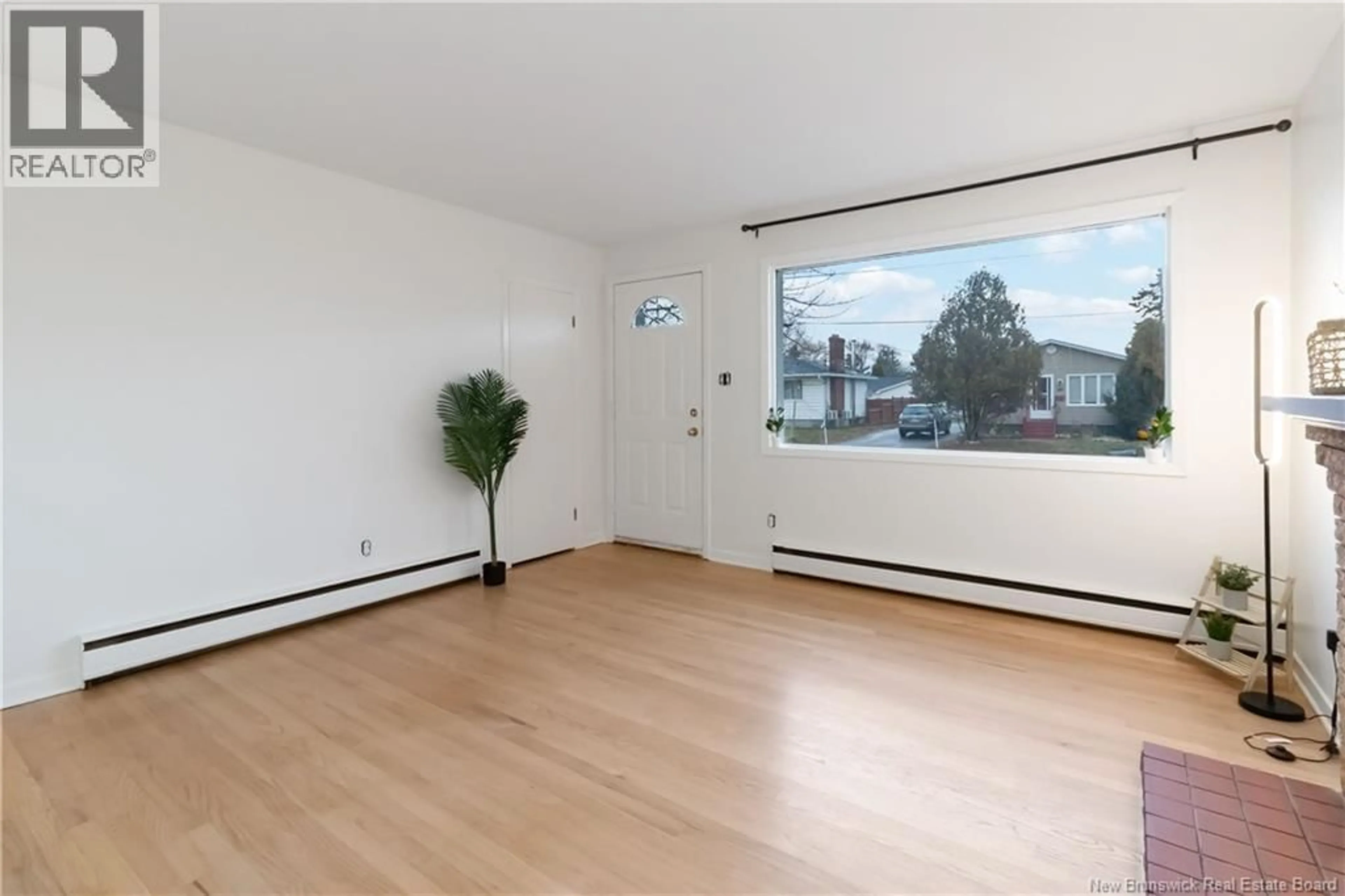 A pic of a room for 228 COLE AVENUE, Moncton New Brunswick E1C8G3