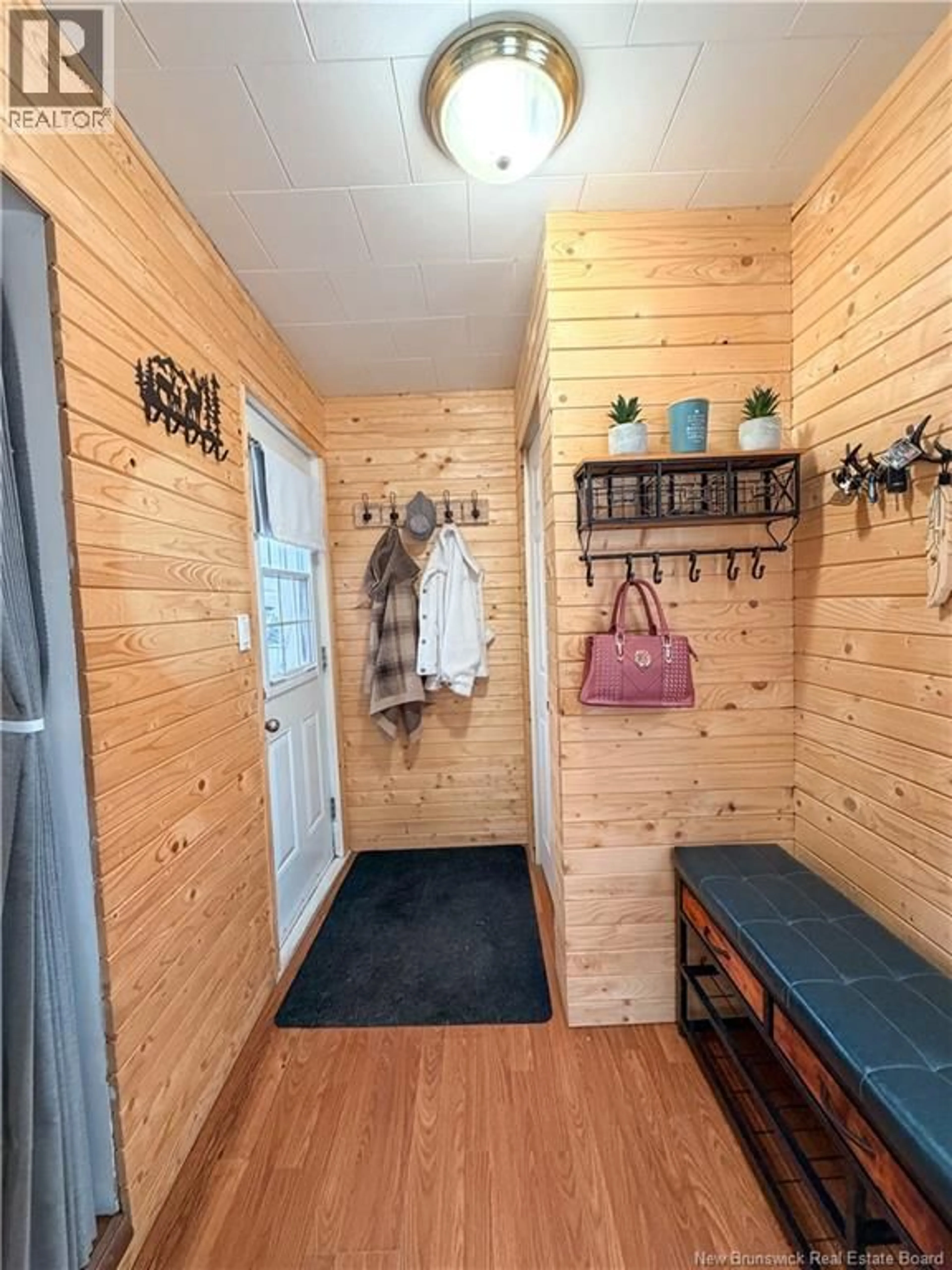 Indoor entryway for 132 LANSDOWNE, Campbellton New Brunswick E3N2M7