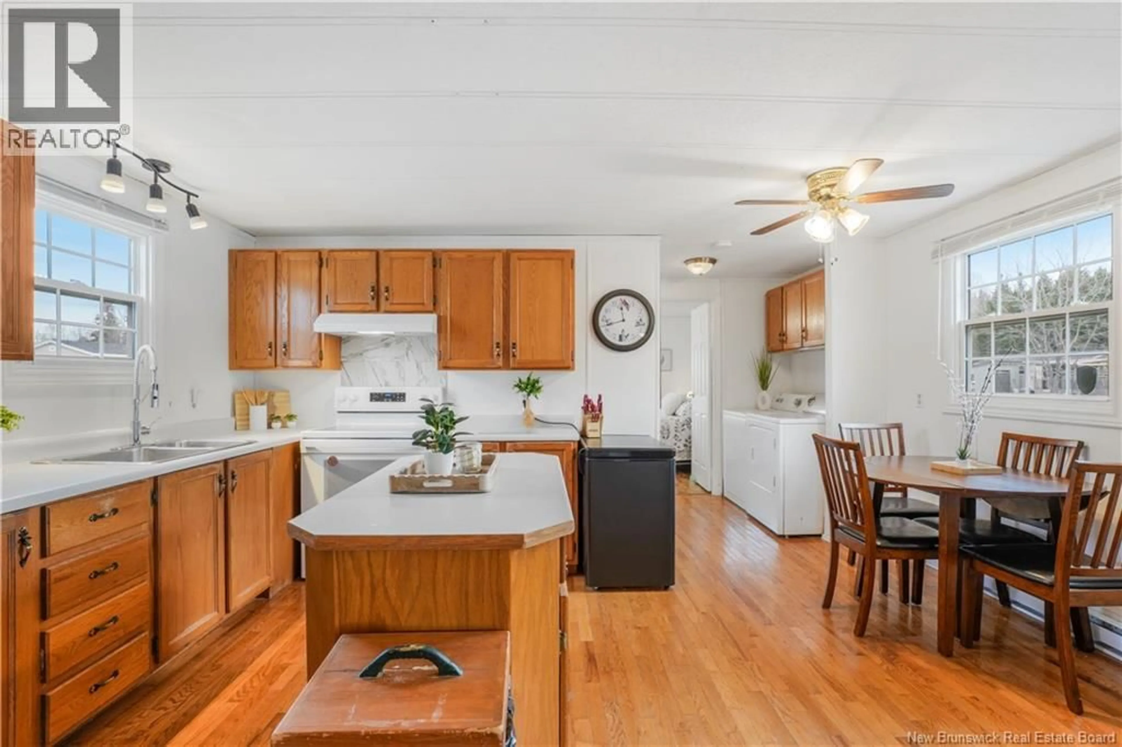 Open concept kitchen, unknown for 23 TYLER STREET, Lincoln New Brunswick E3B6X4