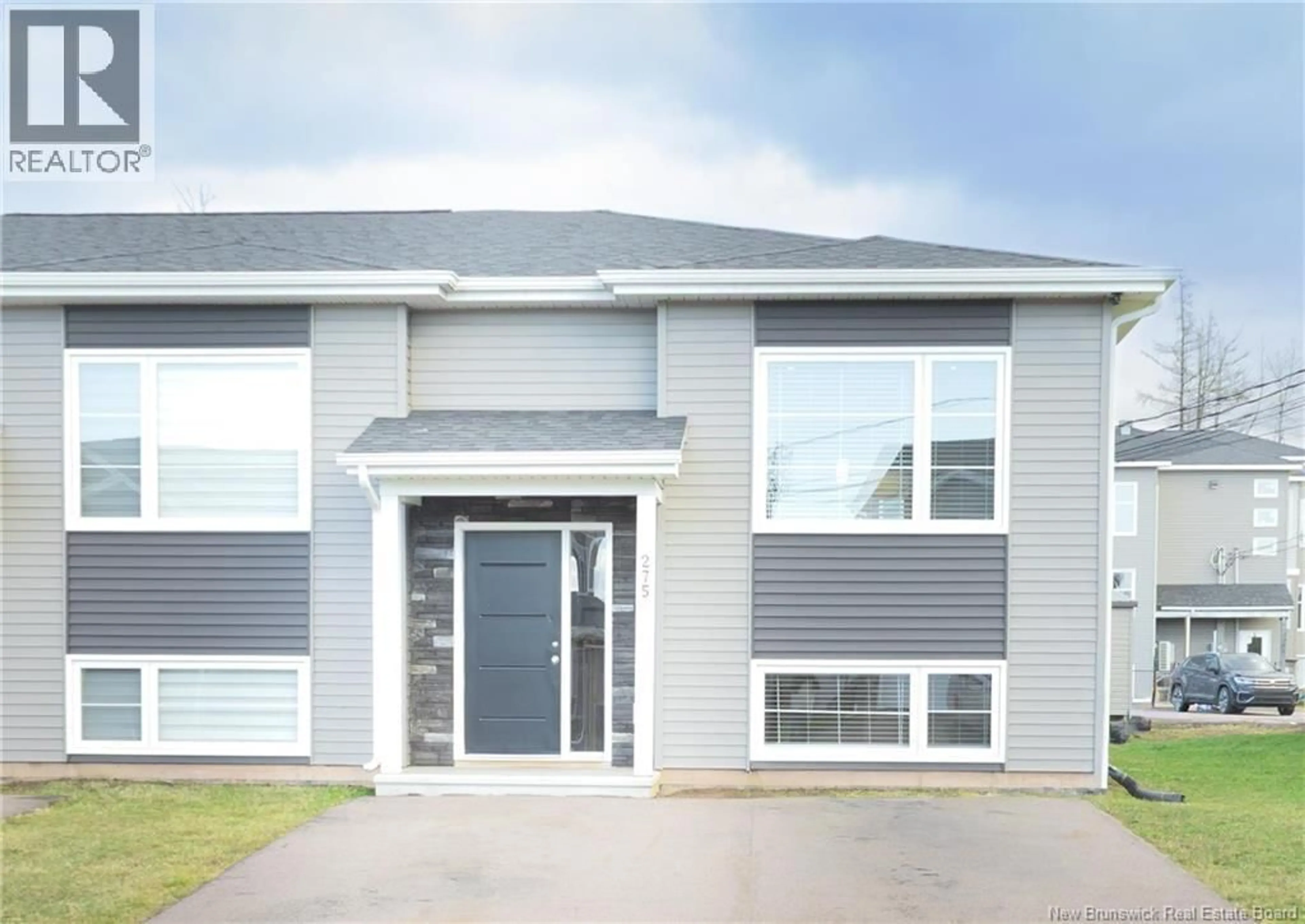 Home with vinyl exterior material, building for 275 DES ERABLES, Dieppe New Brunswick E1A9B1