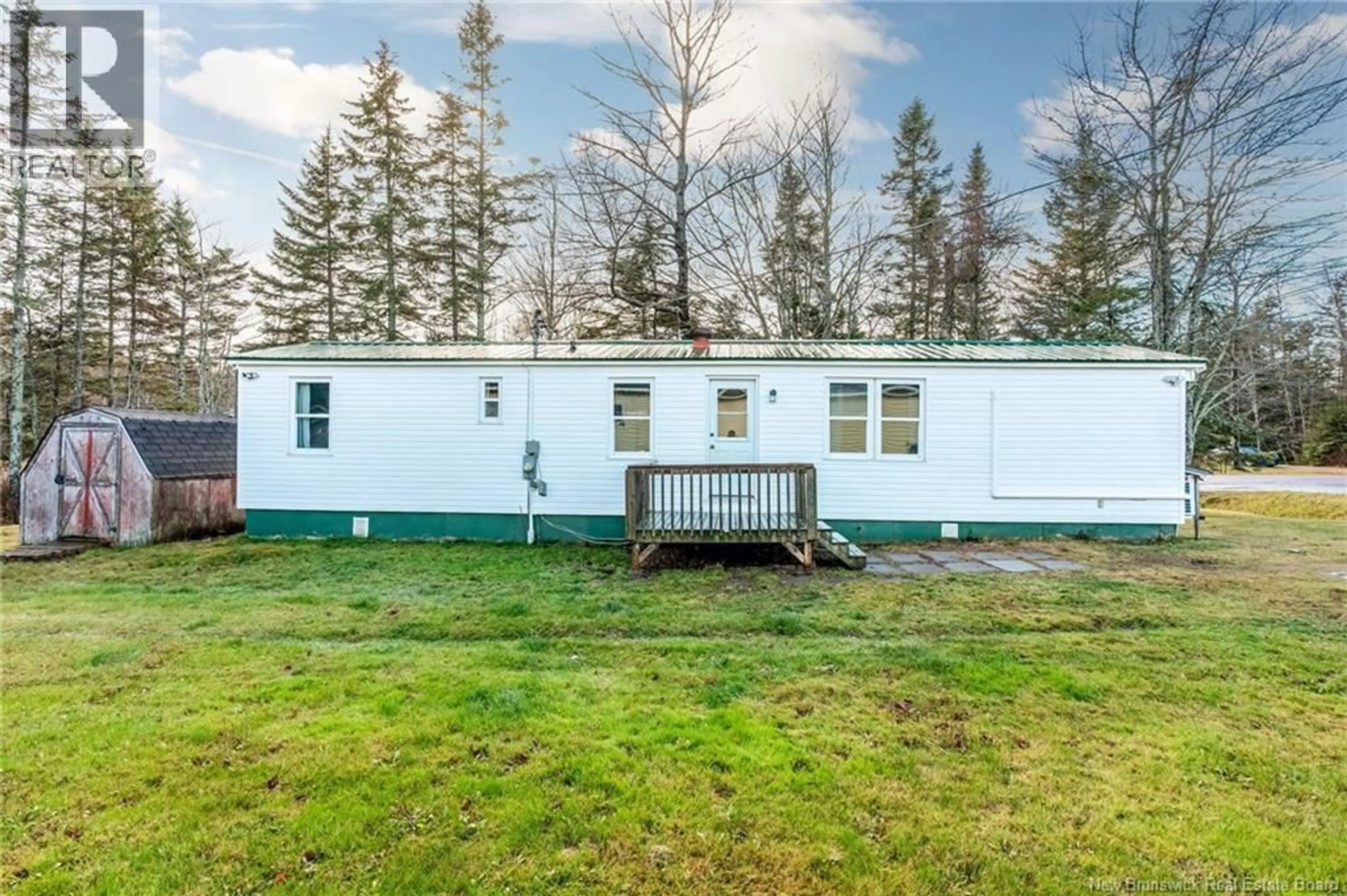 Home with vinyl exterior material, unknown for 1 DOROTHY STREET, Sackville New Brunswick E4L2Z2