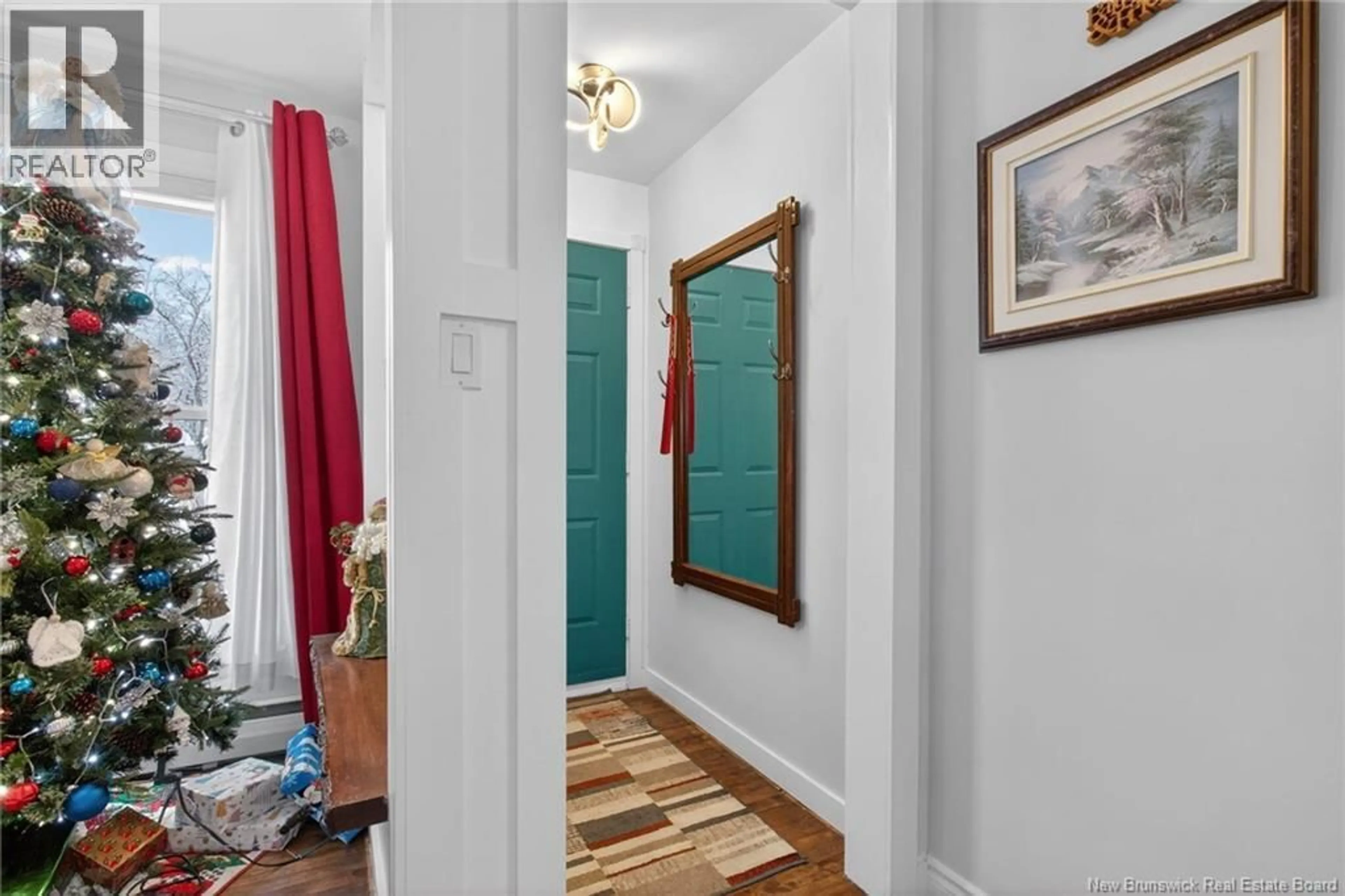 Indoor entryway for 67 WILLOWBEND DRIVE, Moncton New Brunswick E1A2L9