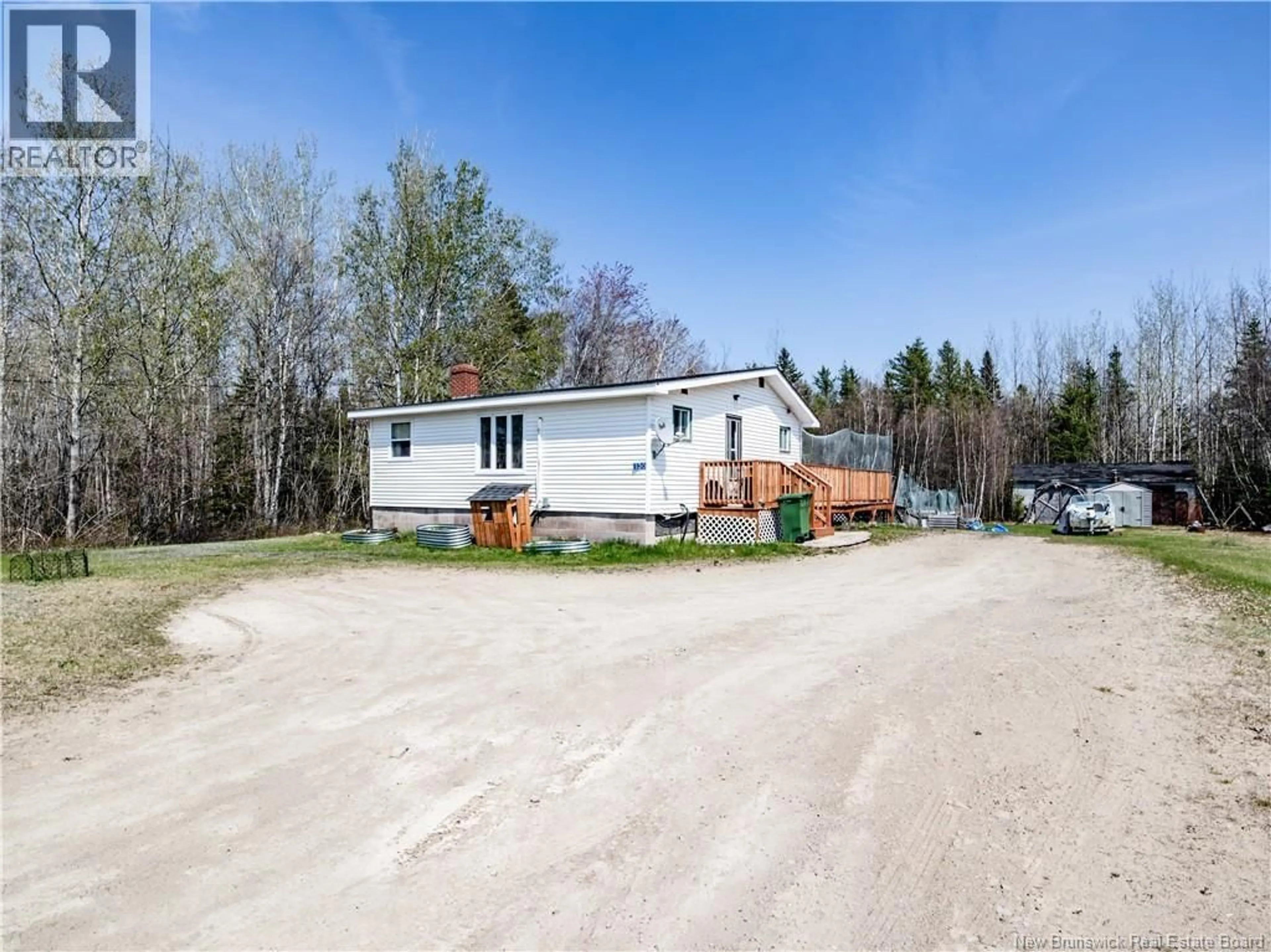 A pic from outside/outdoor area/front of a property/back of a property/a pic from drone, unknown for 130 PIROGUE, Richibouctou-Village New Brunswick E4W1J8