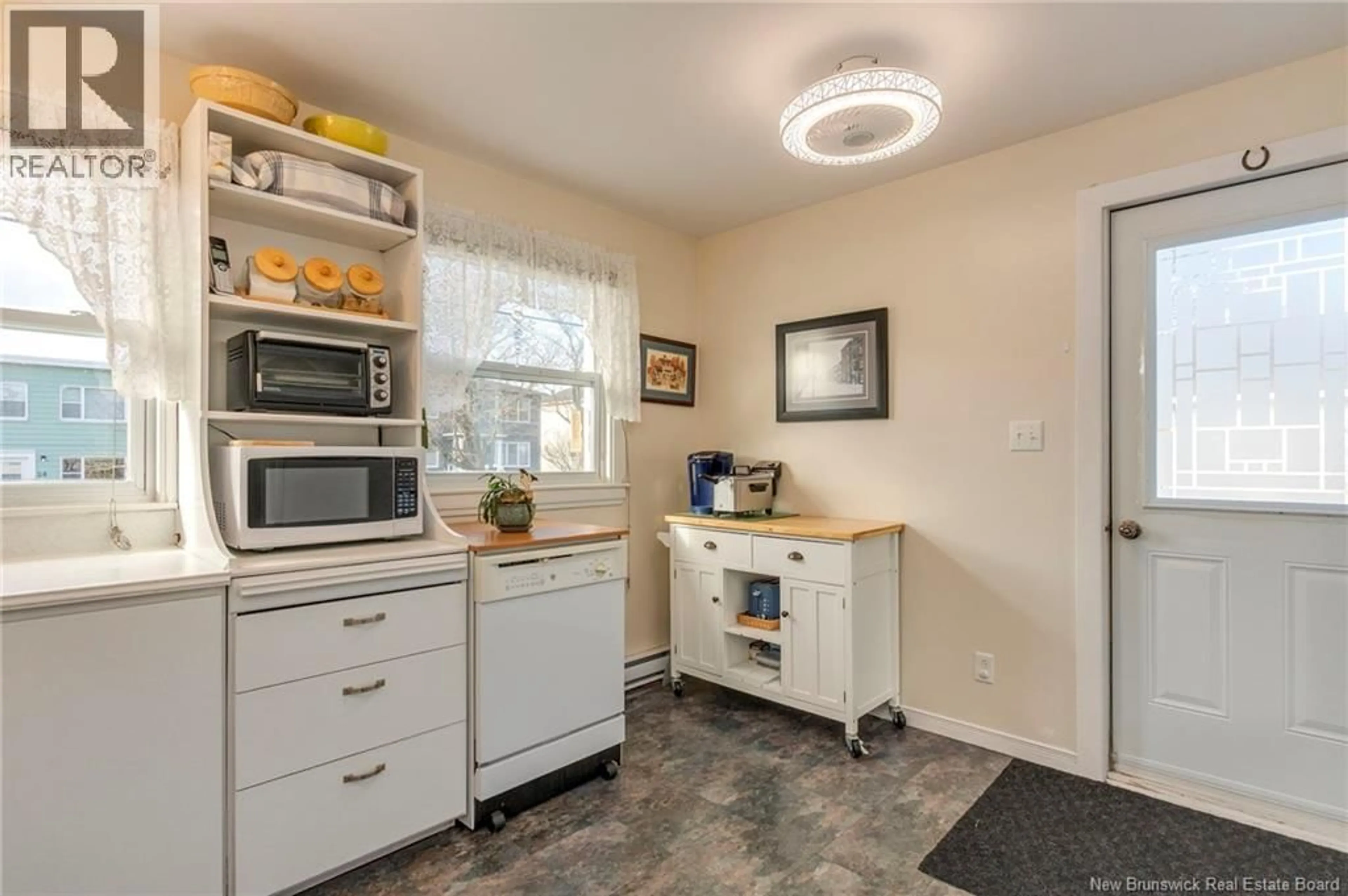 Standard kitchen, ceramic/tile floor for 25 FOLEY COURT, Saint John New Brunswick E2J1C1