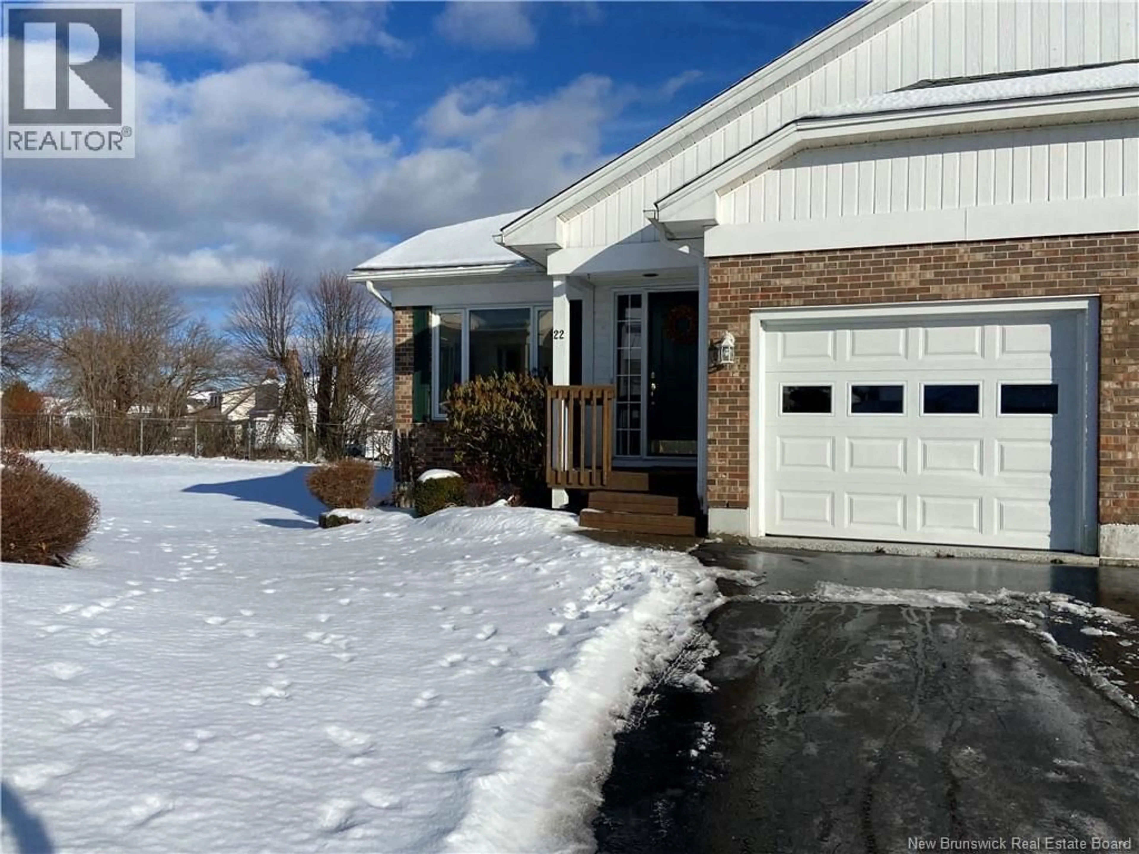 Unknown for 22 WHITE HOUSE COURT, Saint John New Brunswick E2M5Z8