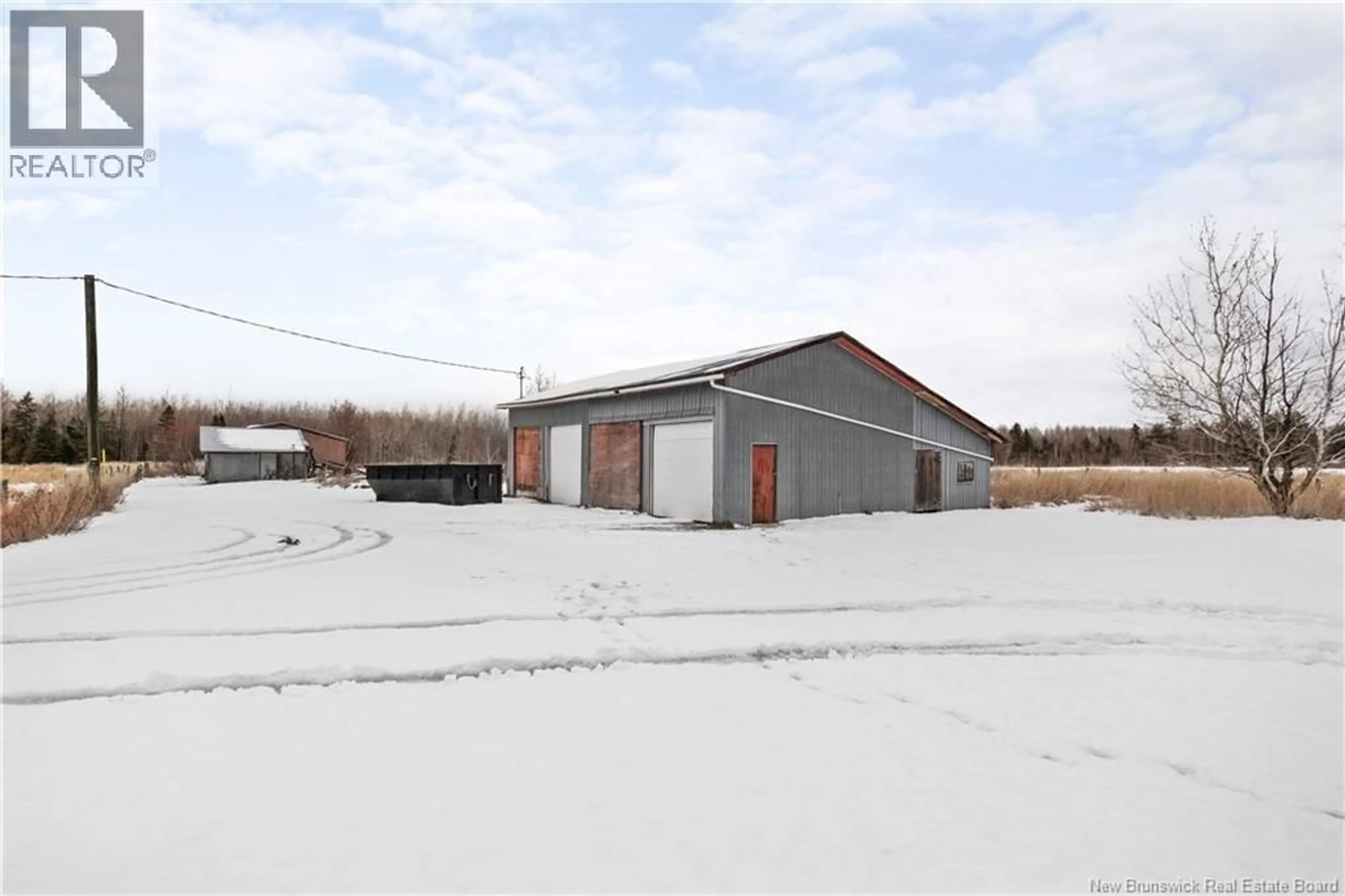 Indoor garage for 8557 ROUTE 134, Galloway New Brunswick E4W2N4