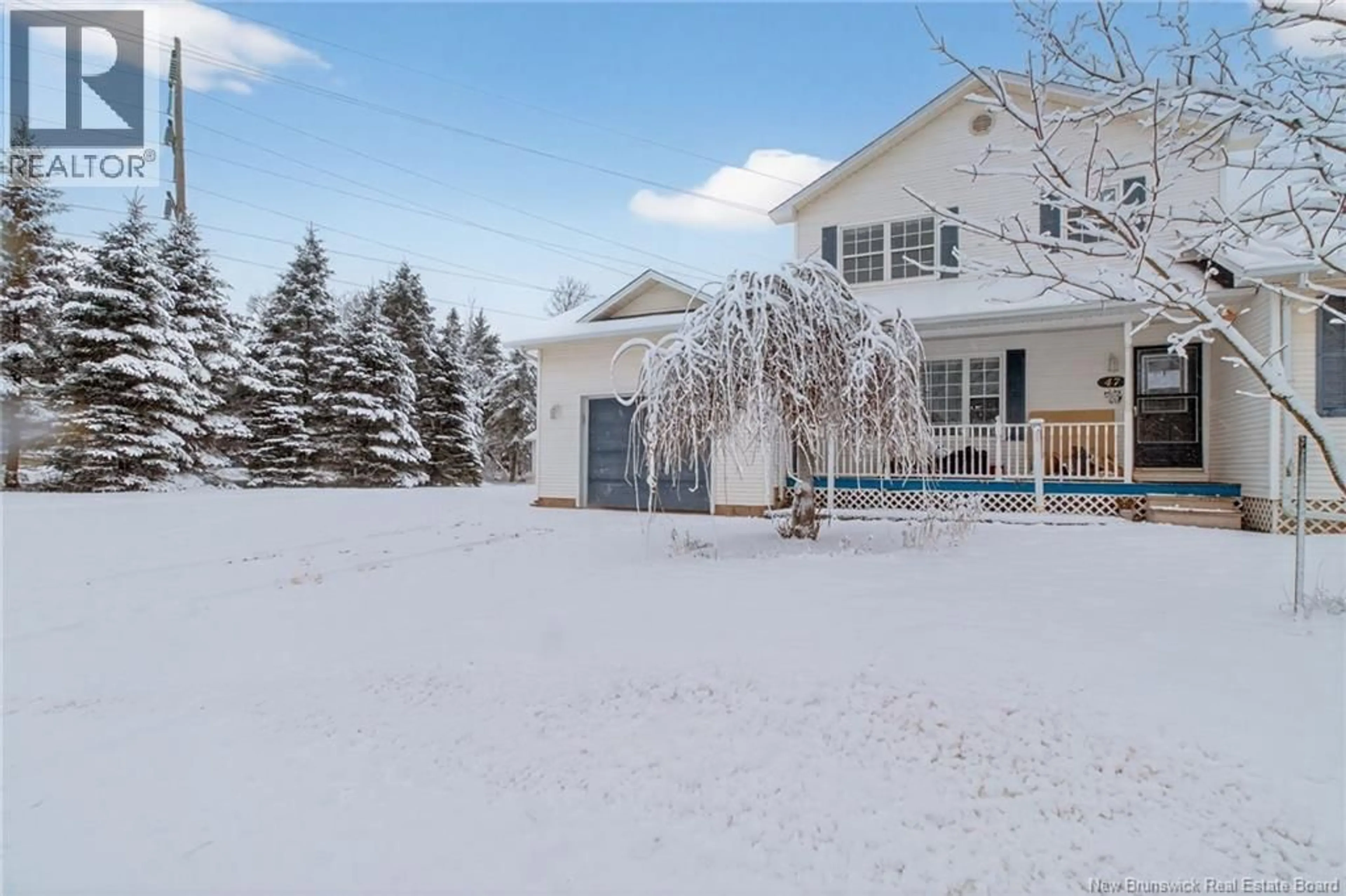 A pic from outside/outdoor area/front of a property/back of a property/a pic from drone, street for 47 RENNICK, Moncton New Brunswick E1G7Y6