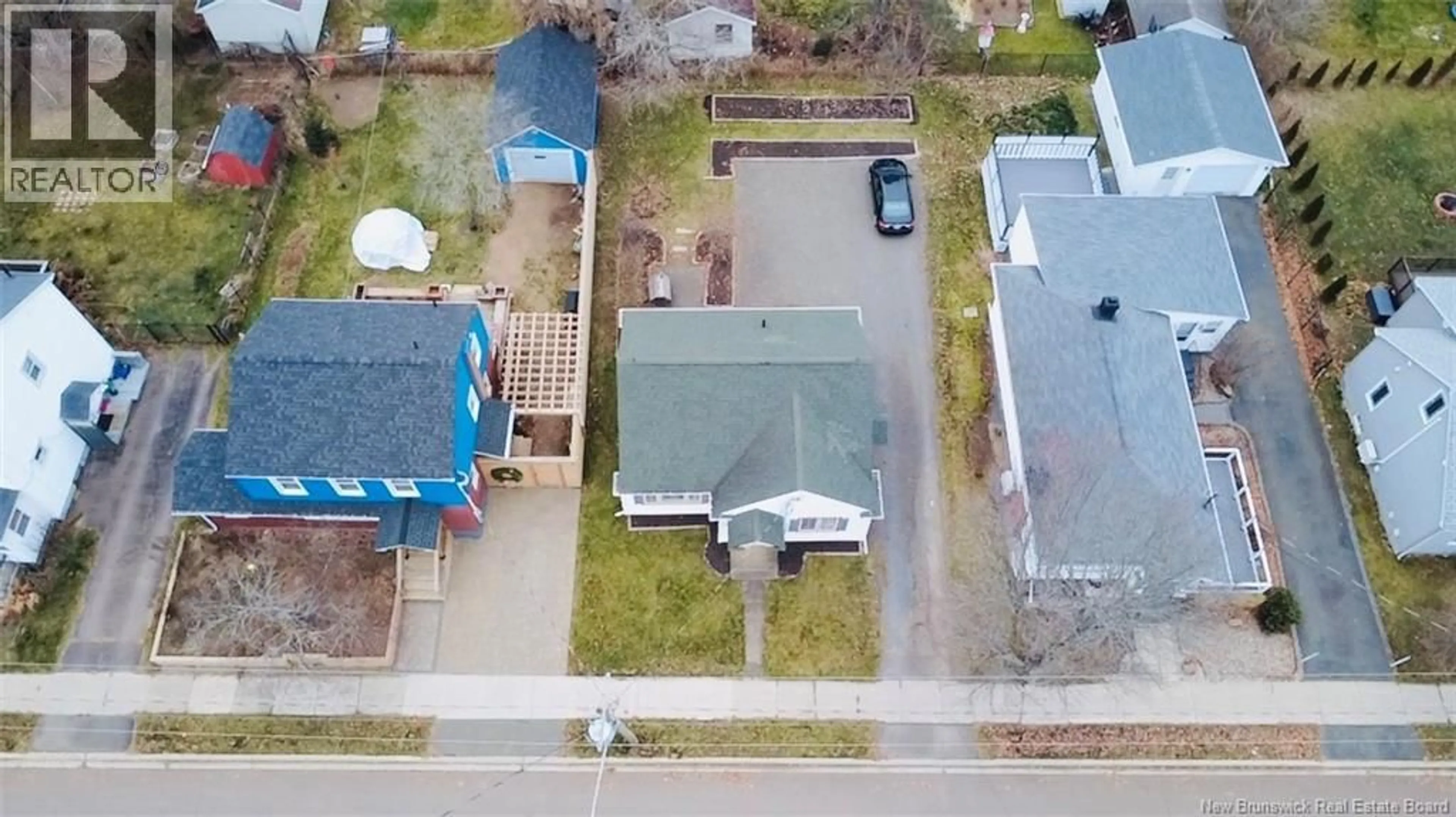 A pic from outside/outdoor area/front of a property/back of a property/a pic from drone, street for 101 MAPLE STREET, Moncton New Brunswick E1C6A2