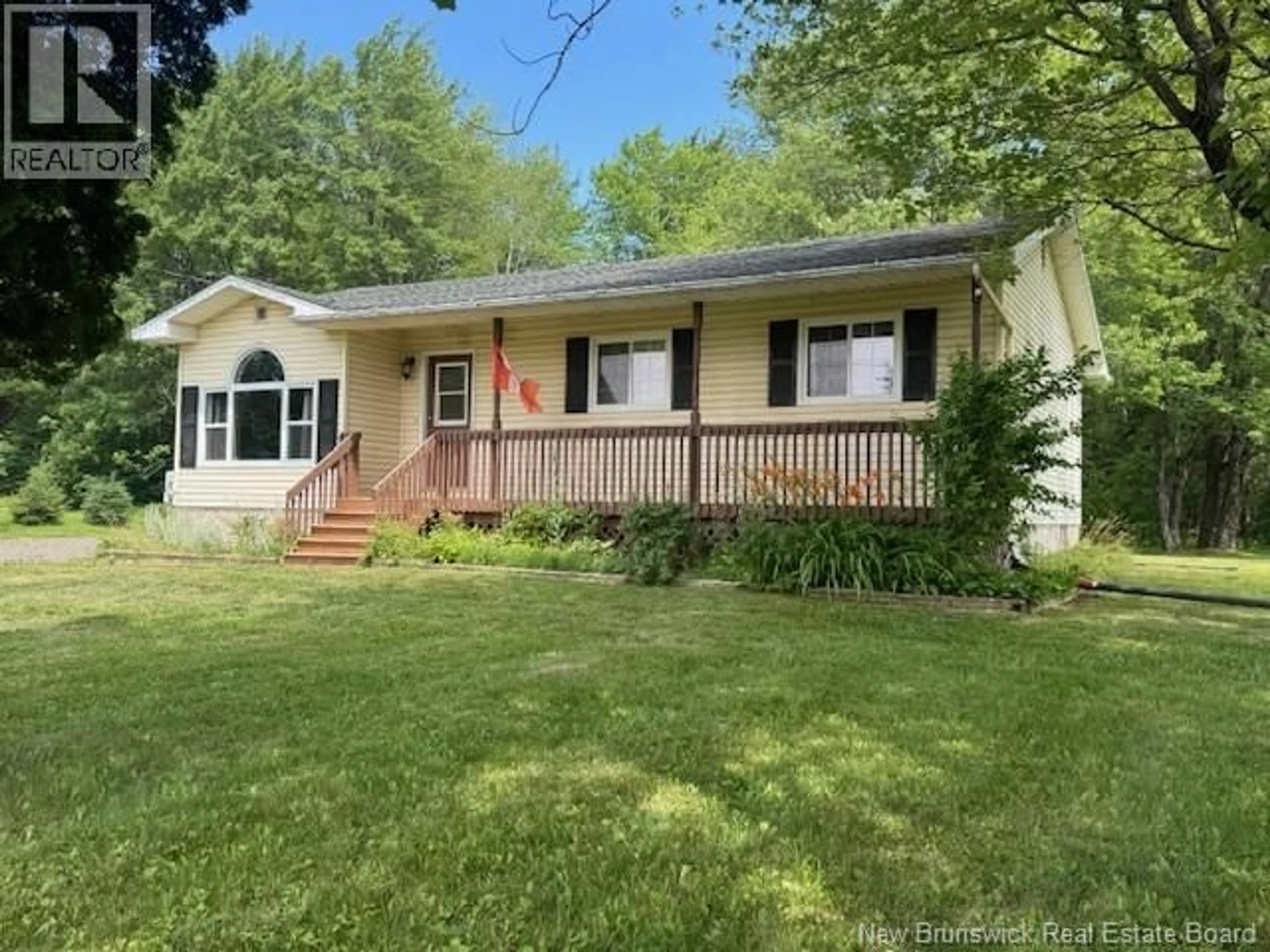 Home with vinyl exterior material, unknown for 41 KING STREET, Petitcodiac New Brunswick E4Z4J4