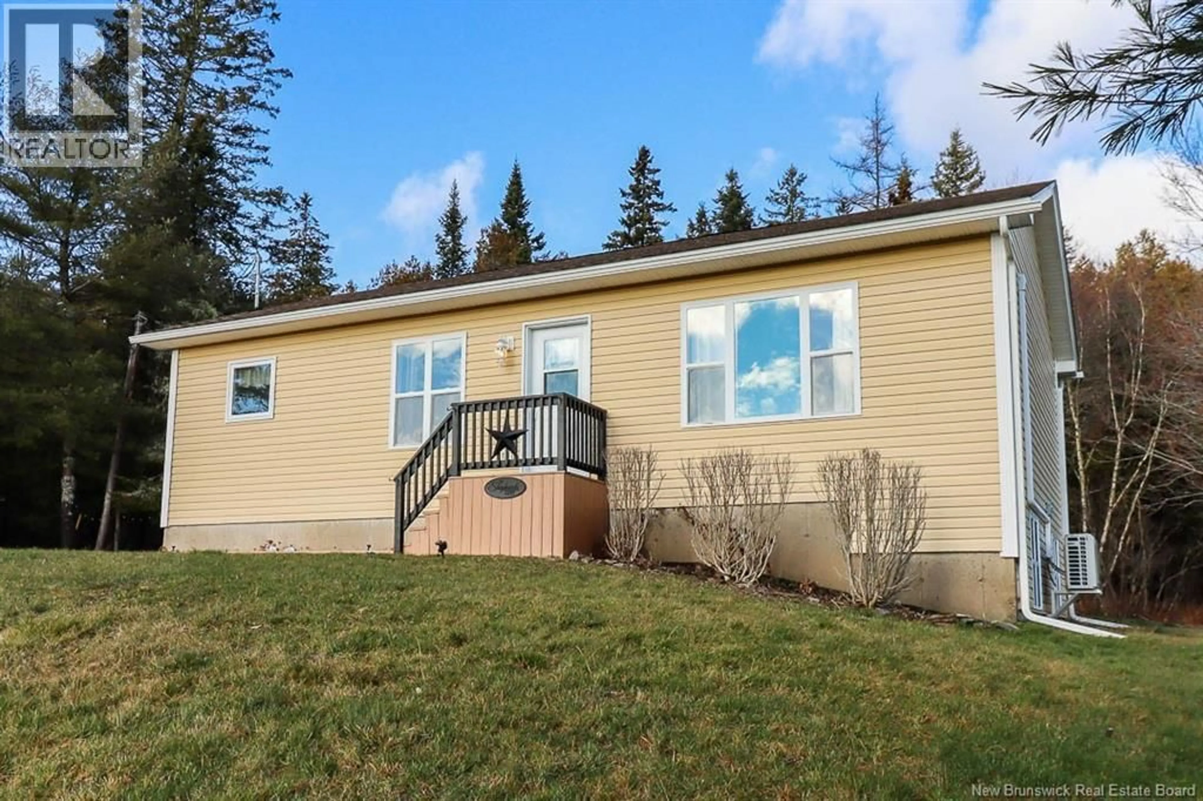 Home with vinyl exterior material, unknown for 1197 ROUTE 860, Smithtown New Brunswick E5N4A2