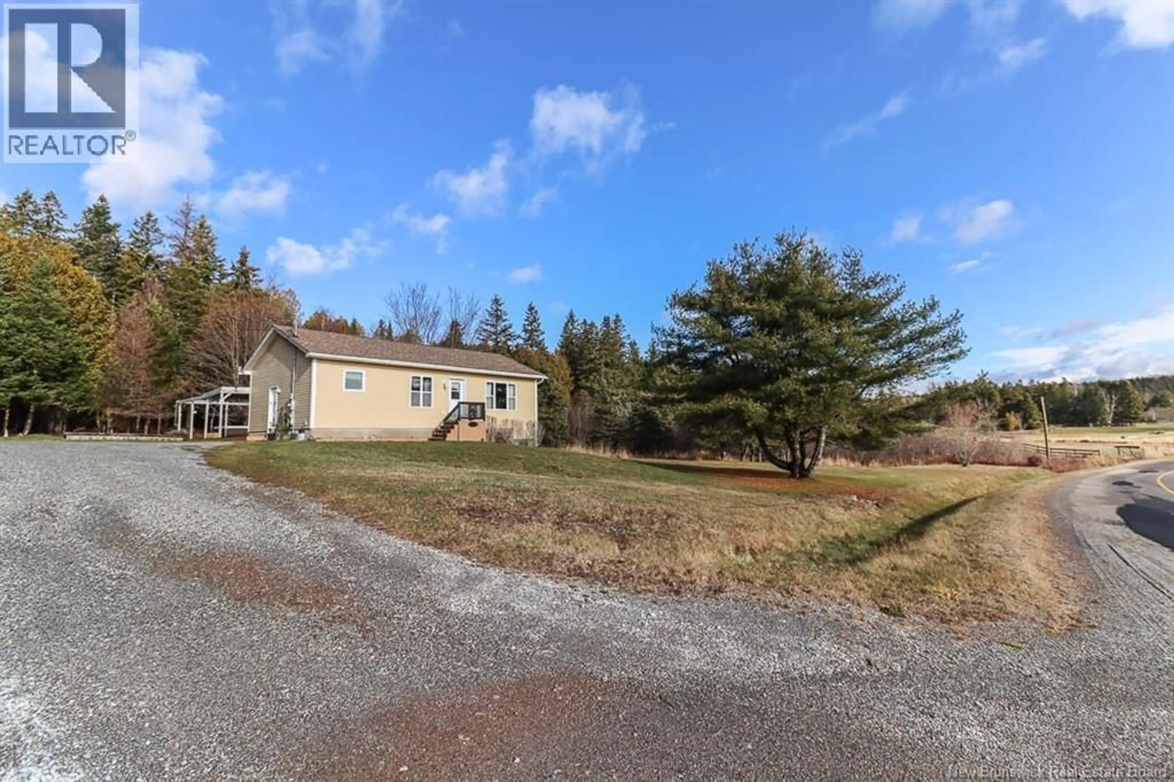 A pic from outside/outdoor area/front of a property/back of a property/a pic from drone, street for 1197 ROUTE 860, Smithtown New Brunswick E5N4A2