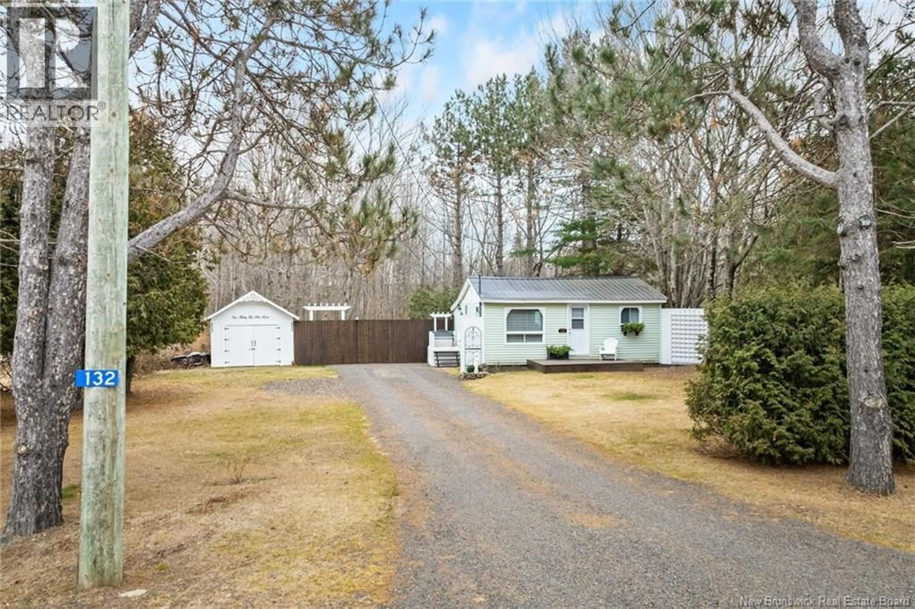 A pic from outside/outdoor area/front of a property/back of a property/a pic from drone, street for 132 POST ROAD, Minto New Brunswick E4B3A1