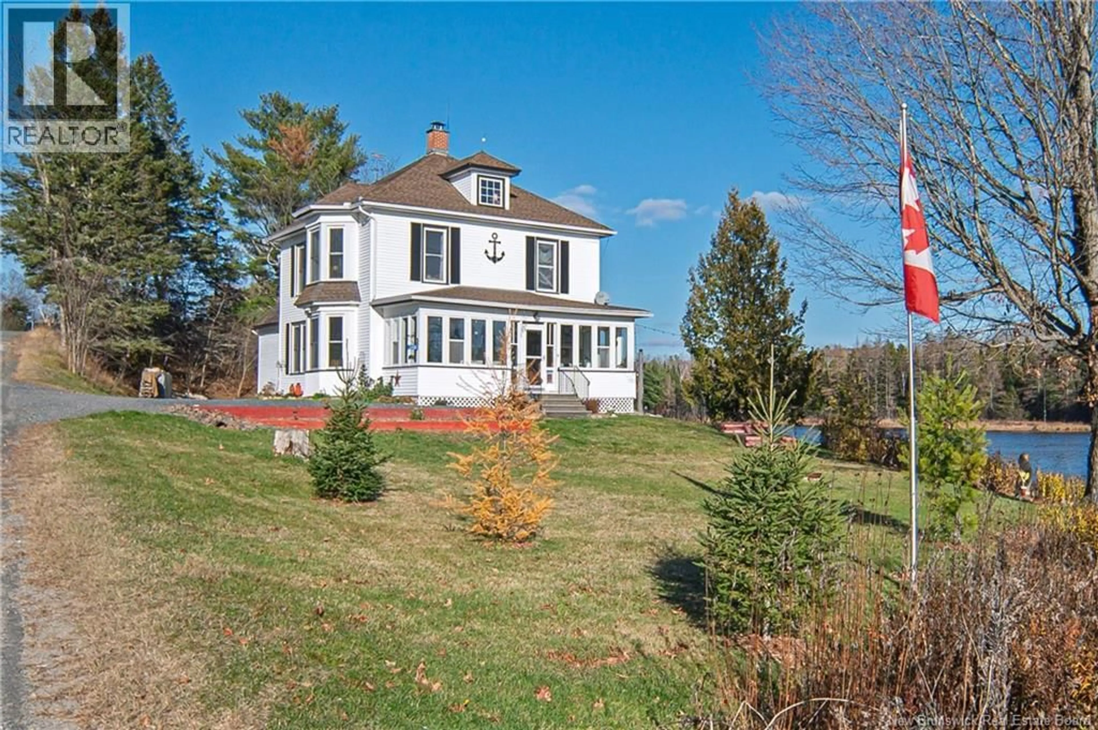 A pic from outside/outdoor area/front of a property/back of a property/a pic from drone, unknown for 3481 ROUTE 635, Harvey New Brunswick E6K1J7