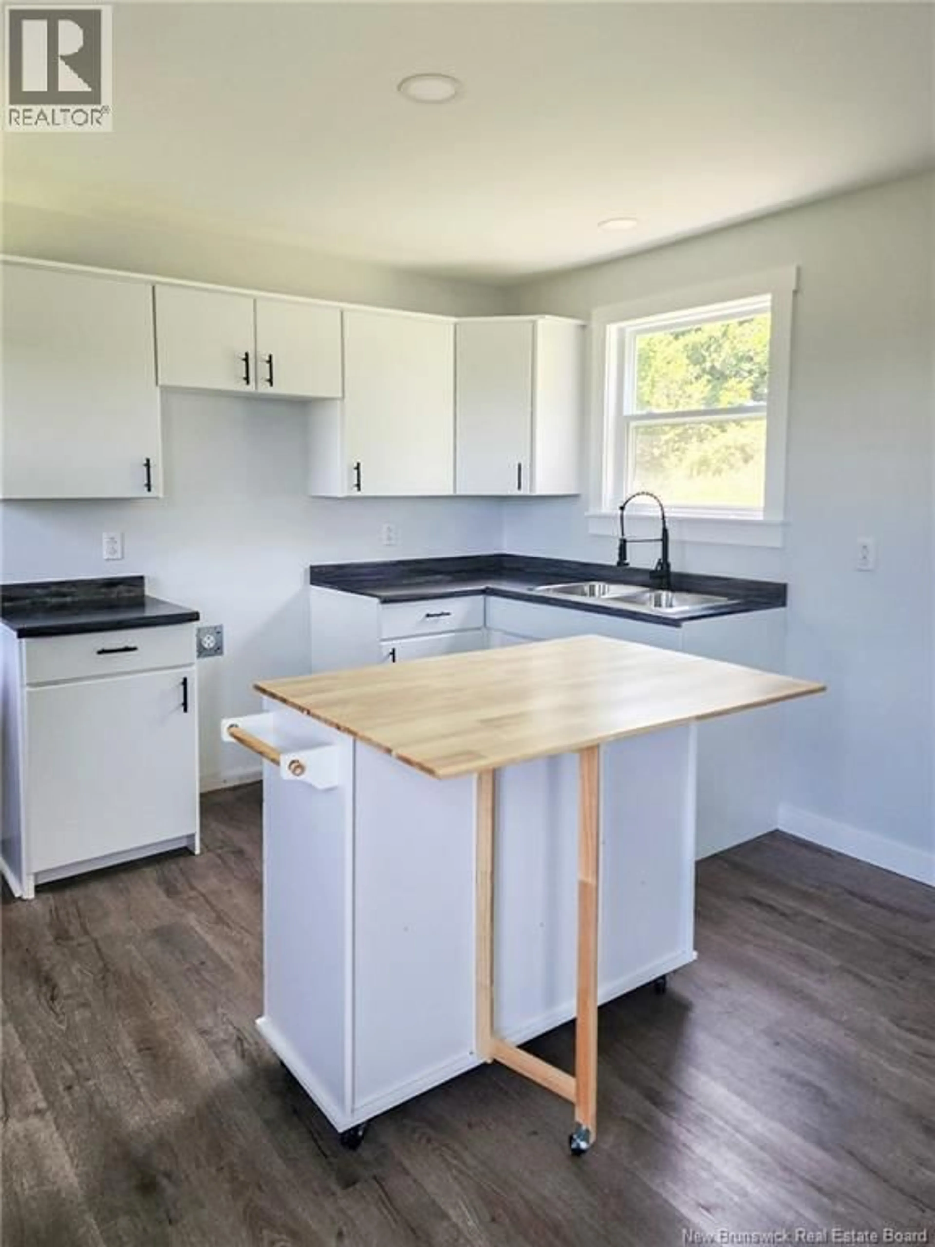 Standard kitchen, wood/laminate floor for 6867 ROUTE 130, Bairdsville New Brunswick E7L1W9