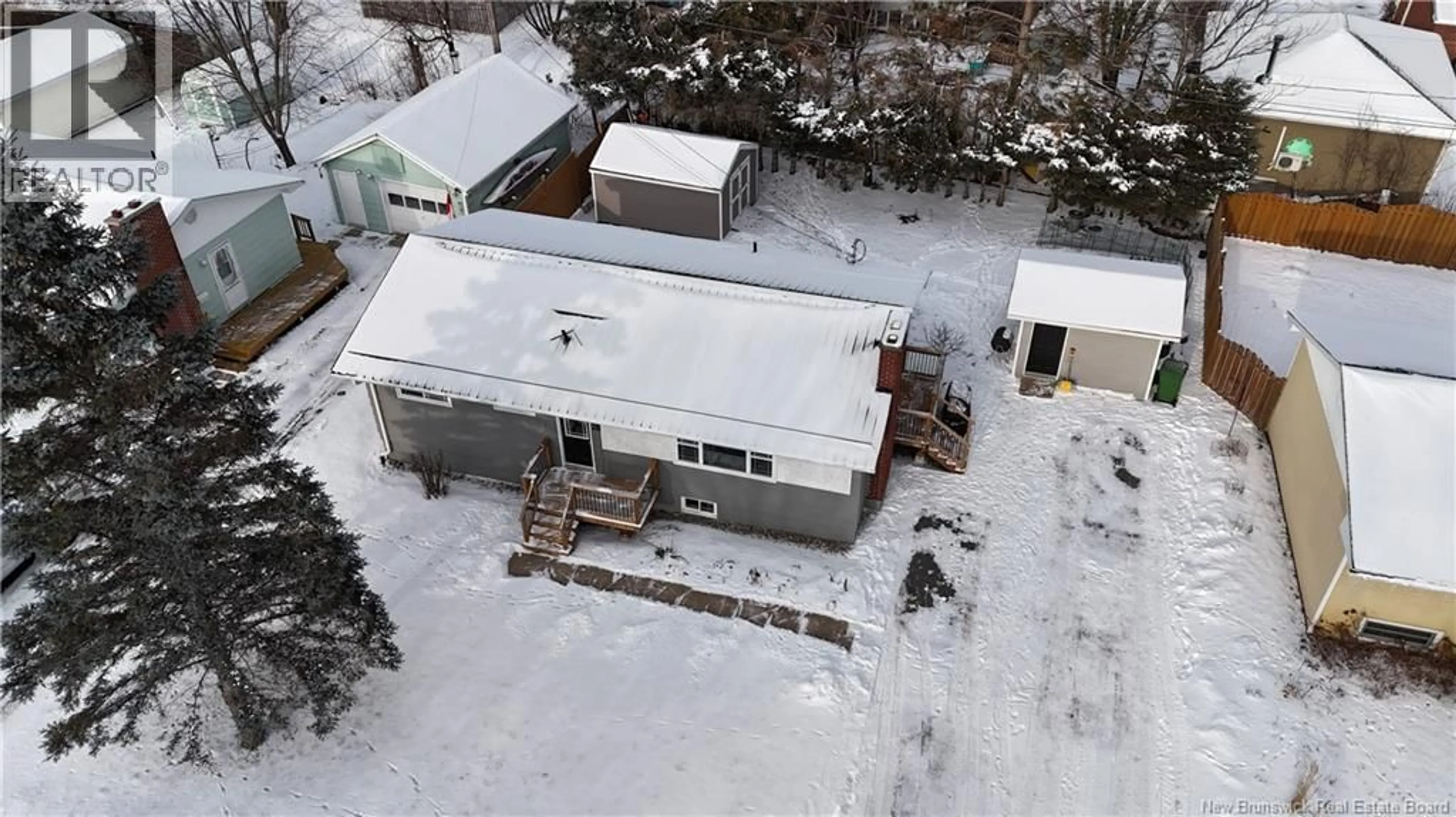 A pic from outside/outdoor area/front of a property/back of a property/a pic from drone, building for 28 HURON AVENUE, Fredericton New Brunswick E3A1J7