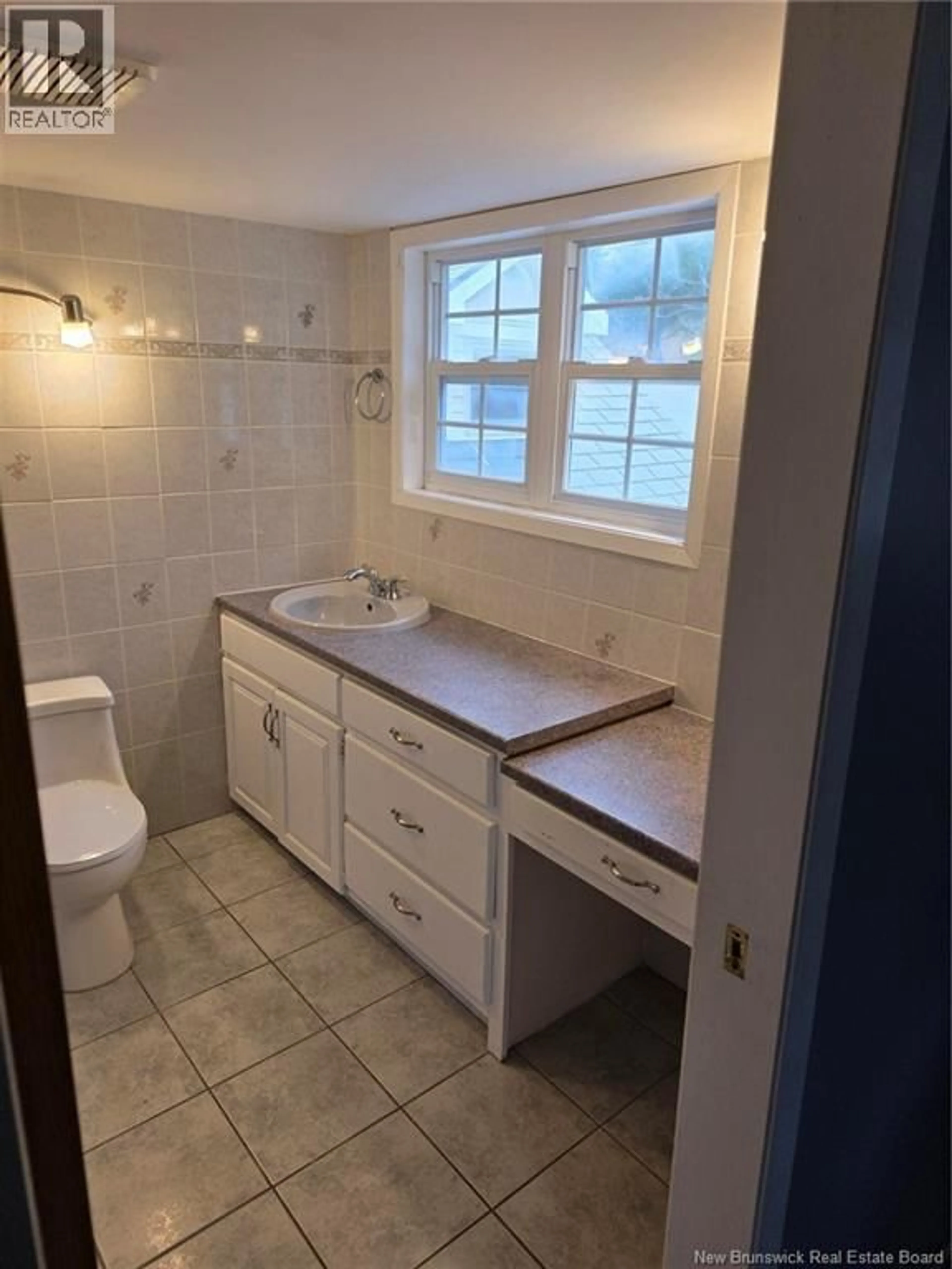 Standard bathroom, ceramic/tile floor for 139 MAIN STREET, St George New Brunswick E5C3J8