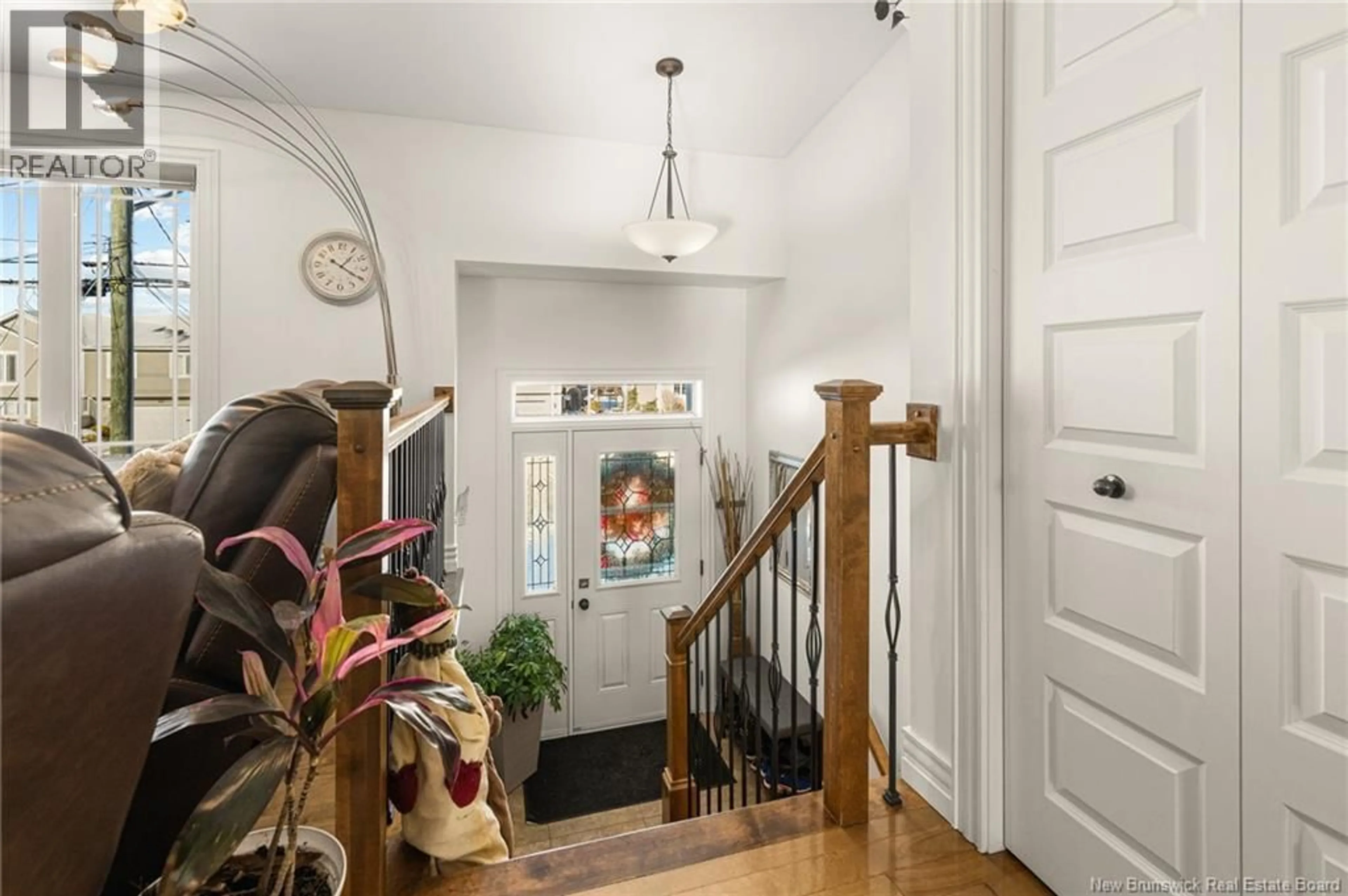 Indoor entryway for 356 MAPLEHURST DRIVE, Moncton New Brunswick E1G0E5