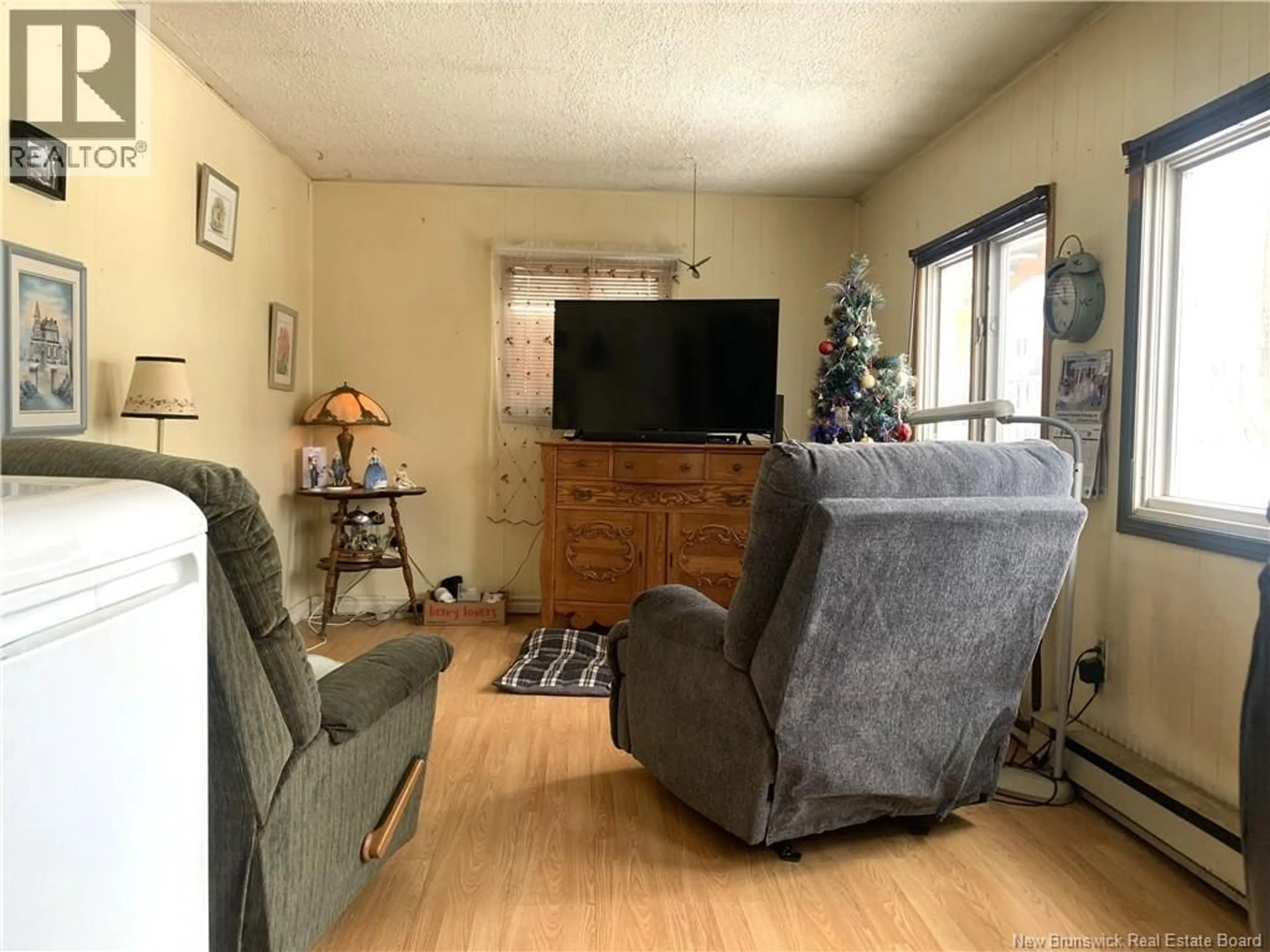 Living room with furniture, unknown for 88 CITYVIEW AVENUE, Fredericton New Brunswick E3A1S8