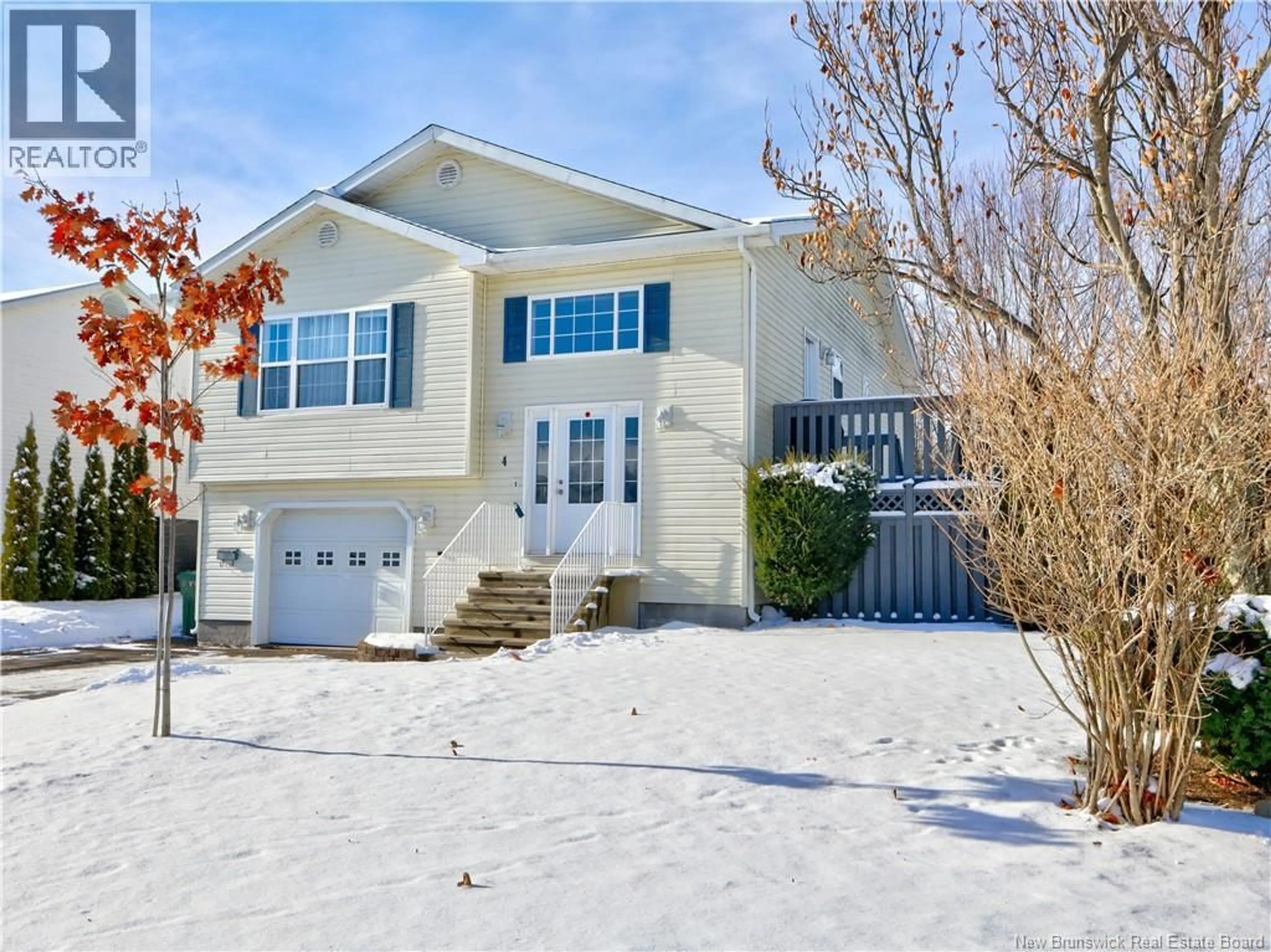 Home with vinyl exterior material, street for 4 WATLING CRESCENT, Oromocto New Brunswick E2V2M7