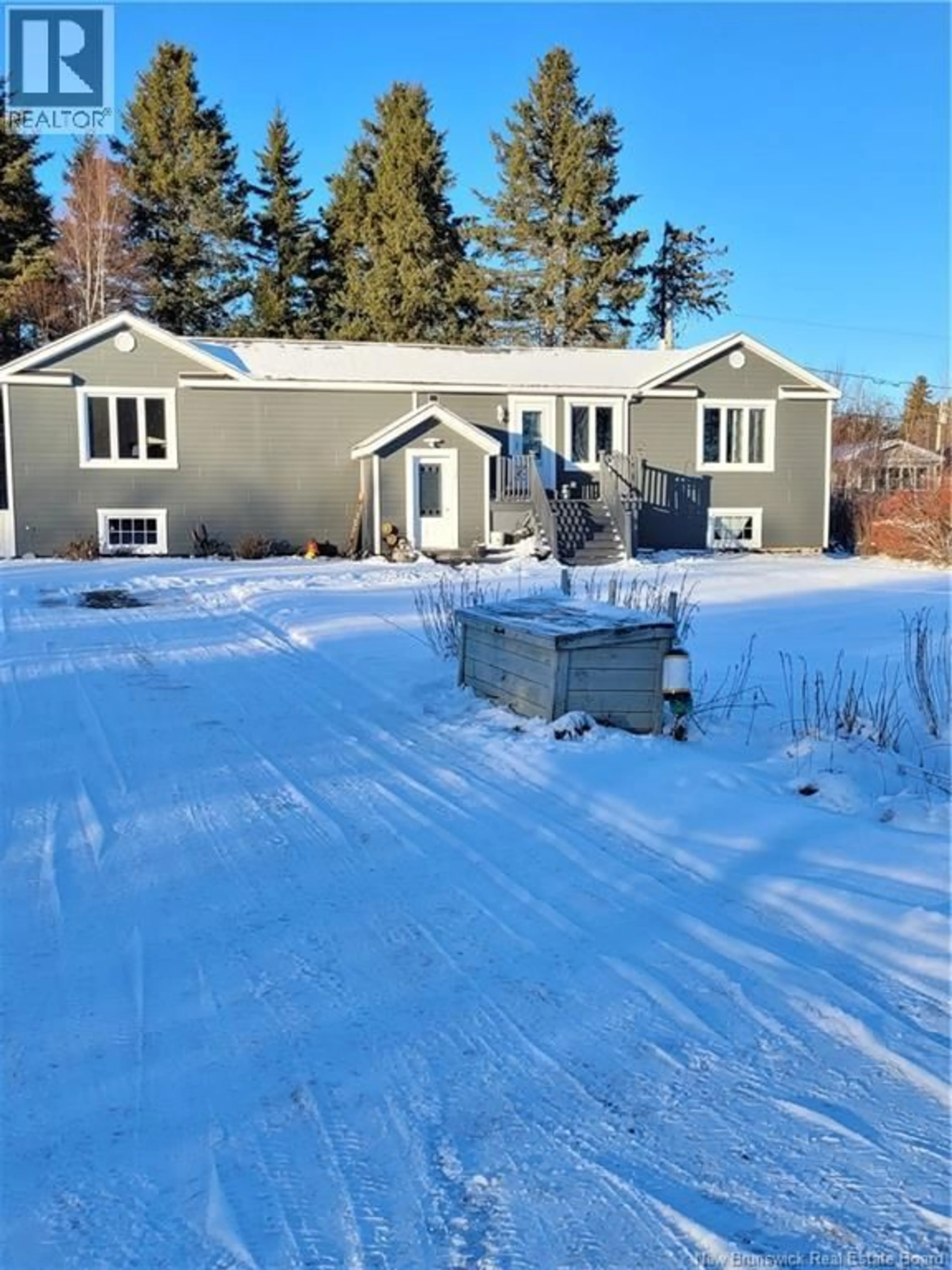 A pic from outside/outdoor area/front of a property/back of a property/a pic from drone, street for 39 CARROLL STREET, Bouctouche New Brunswick E4S2Y1