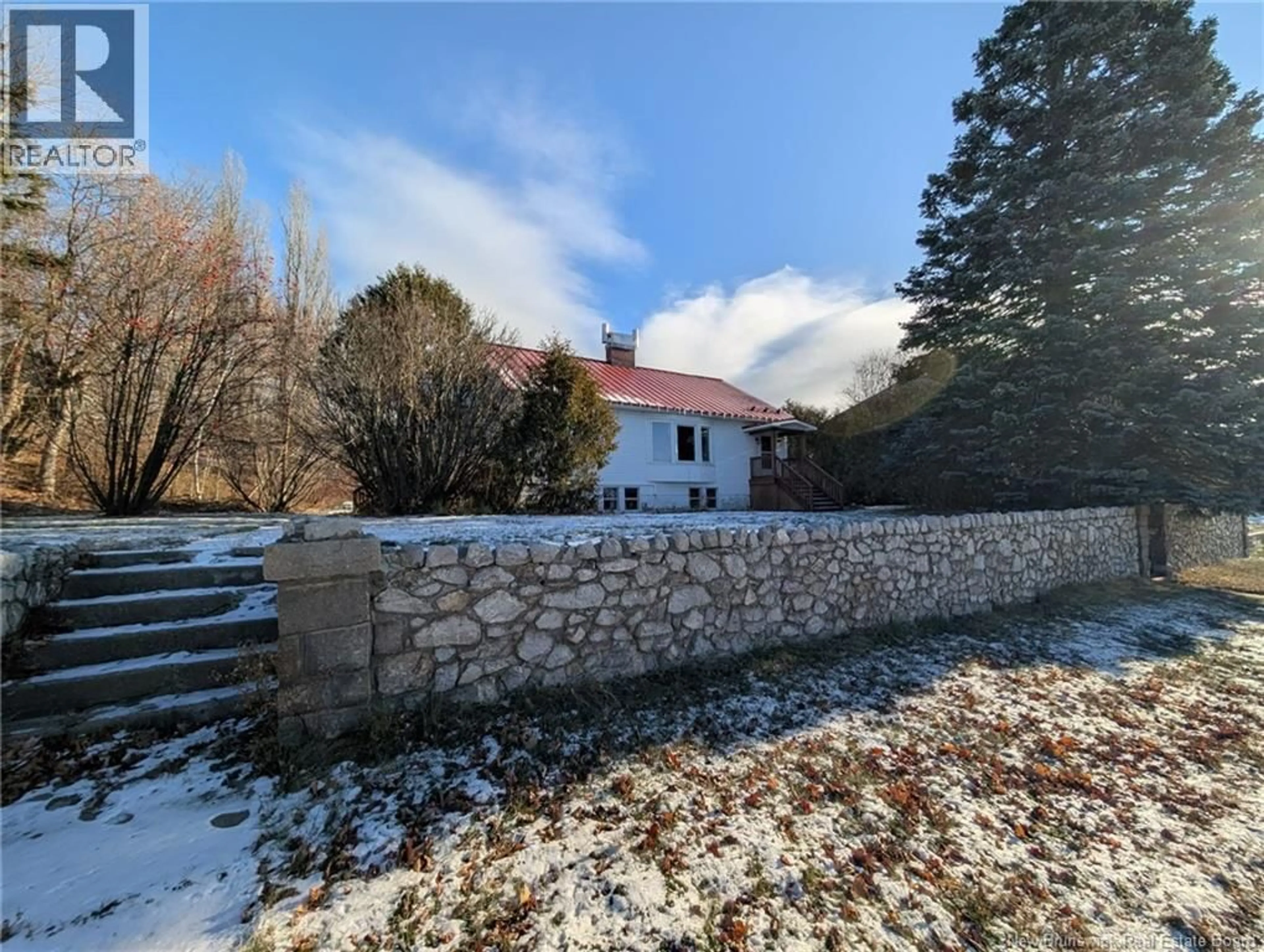 A pic from outside/outdoor area/front of a property/back of a property/a pic from drone, unknown for 775 MURRAY, Bathurst New Brunswick E2A1V3