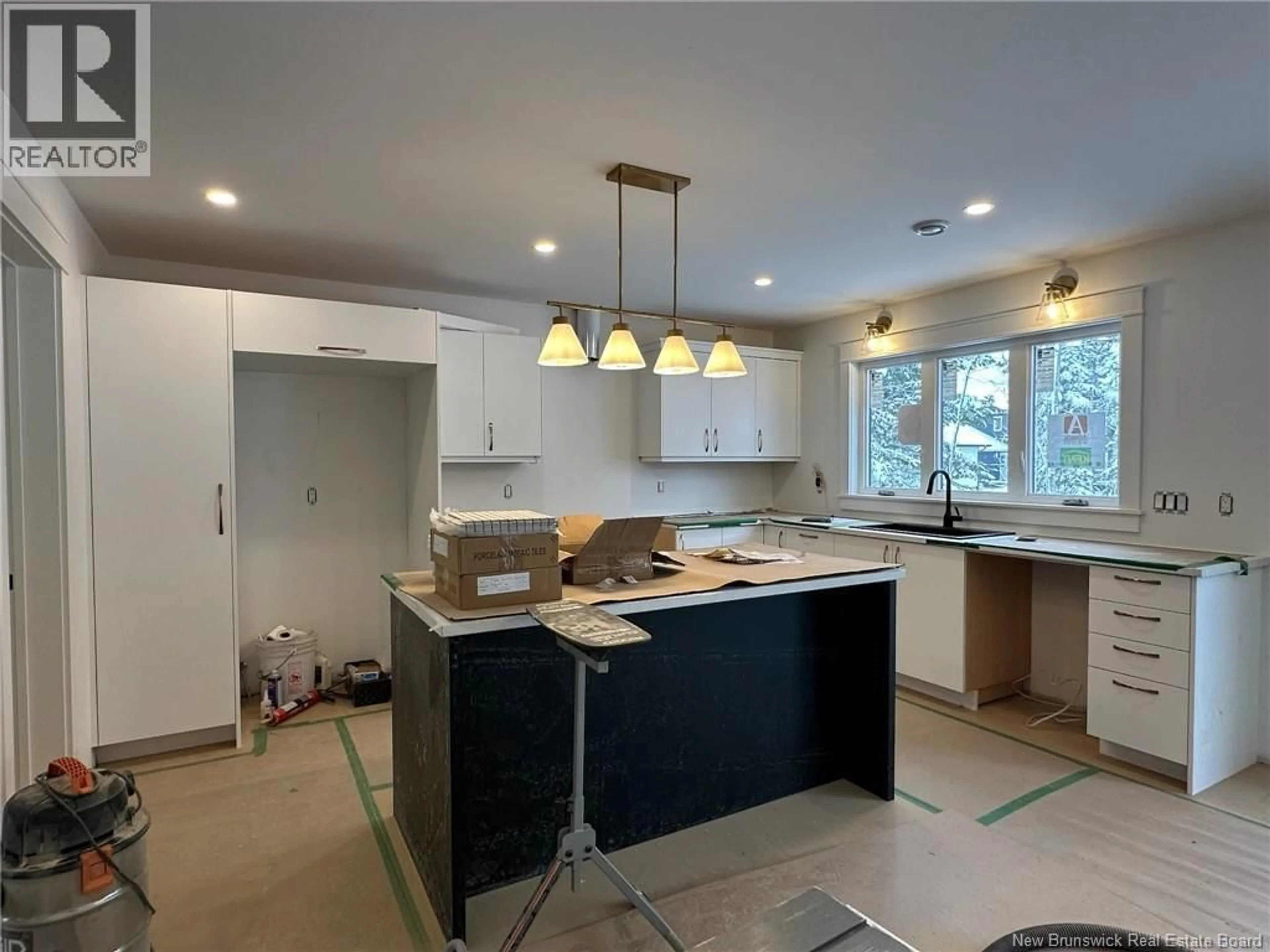 Open concept kitchen, unknown for 10 RACHEL STREET, Moncton New Brunswick E1G6J4