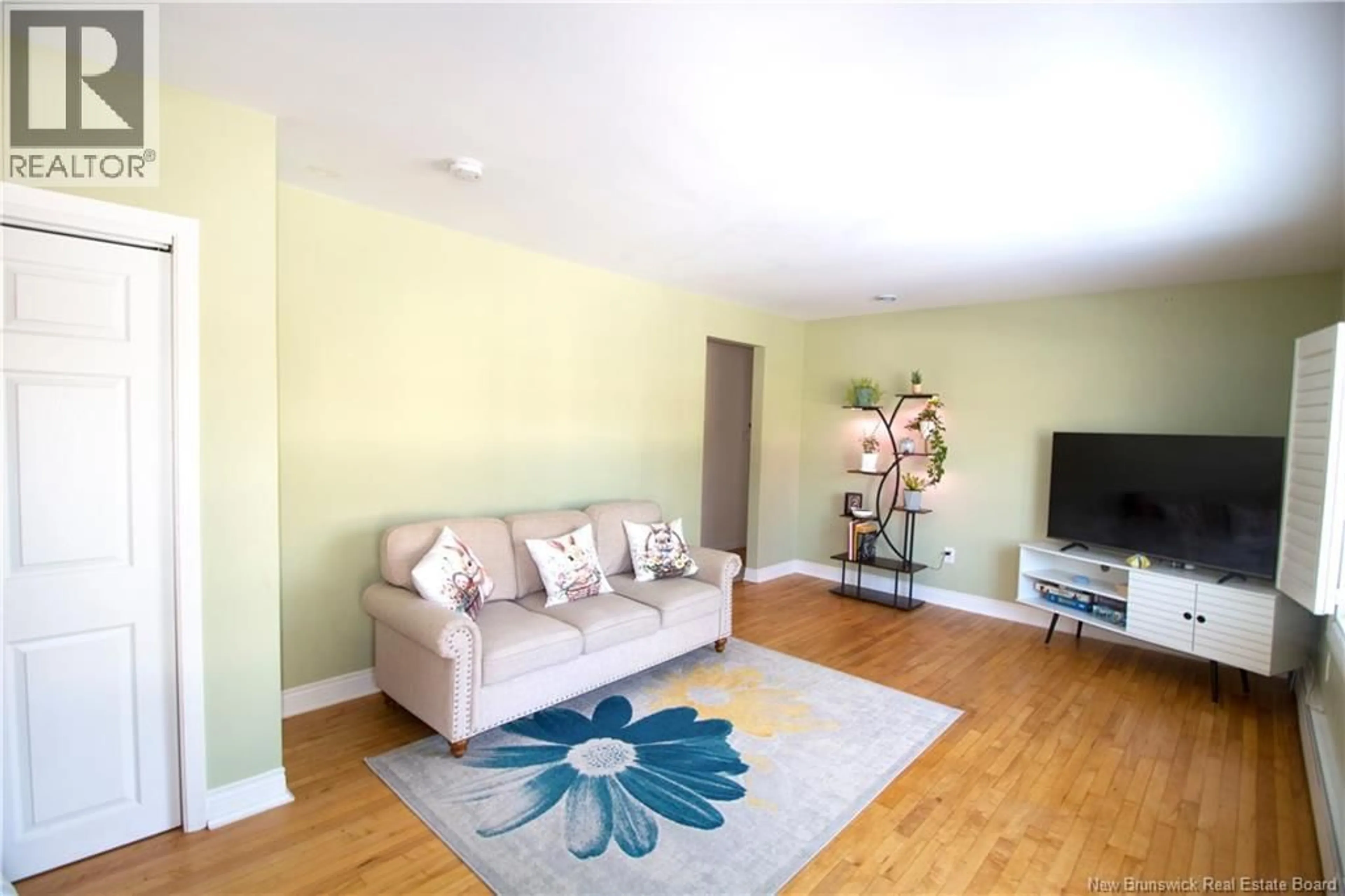 Living room with furniture, unknown for 17 BEVERLY DRIVE, Saint John New Brunswick E2J3B1