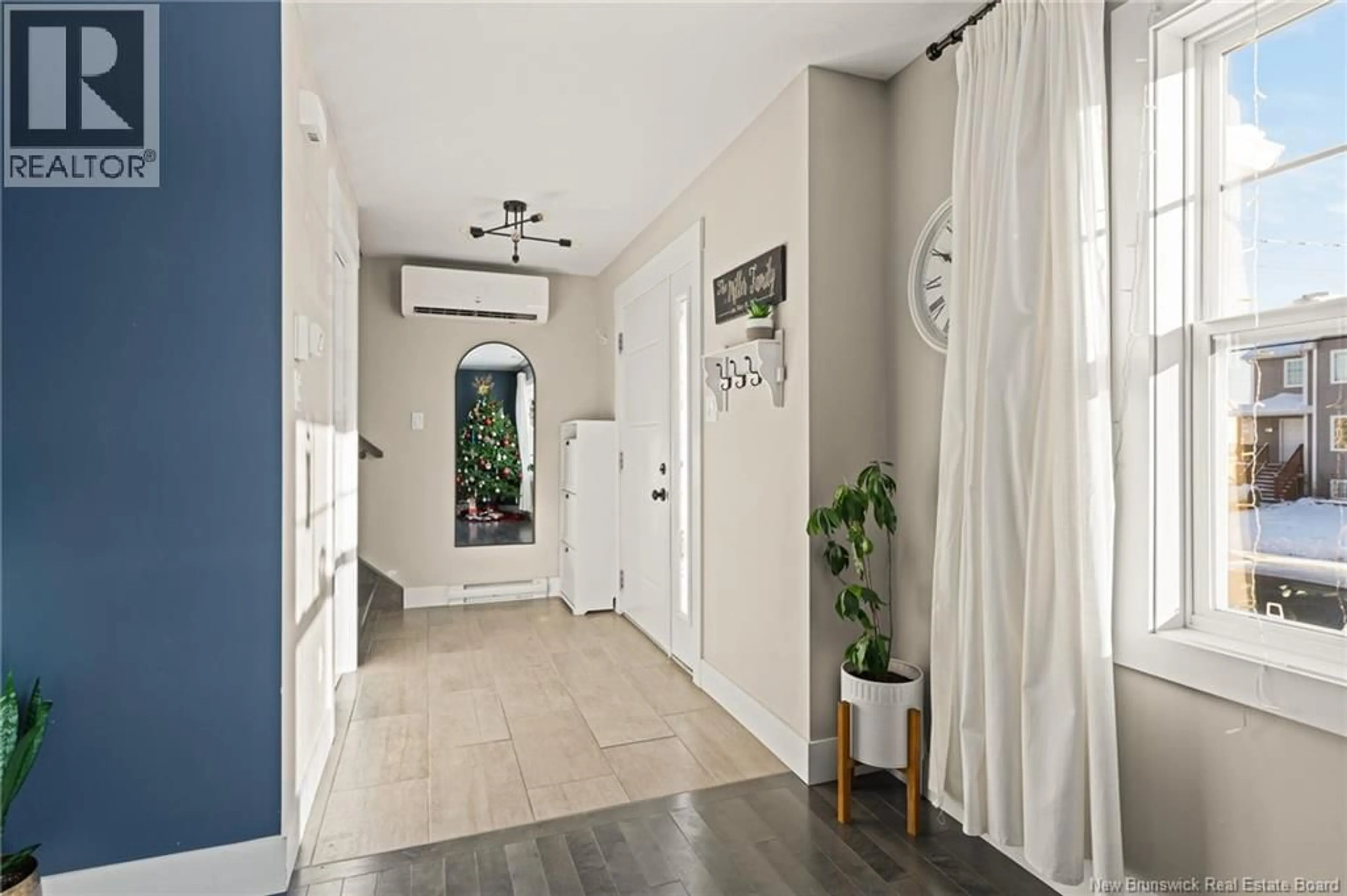 Indoor entryway for 25 BREVET STREET, Moncton New Brunswick E1G5S5