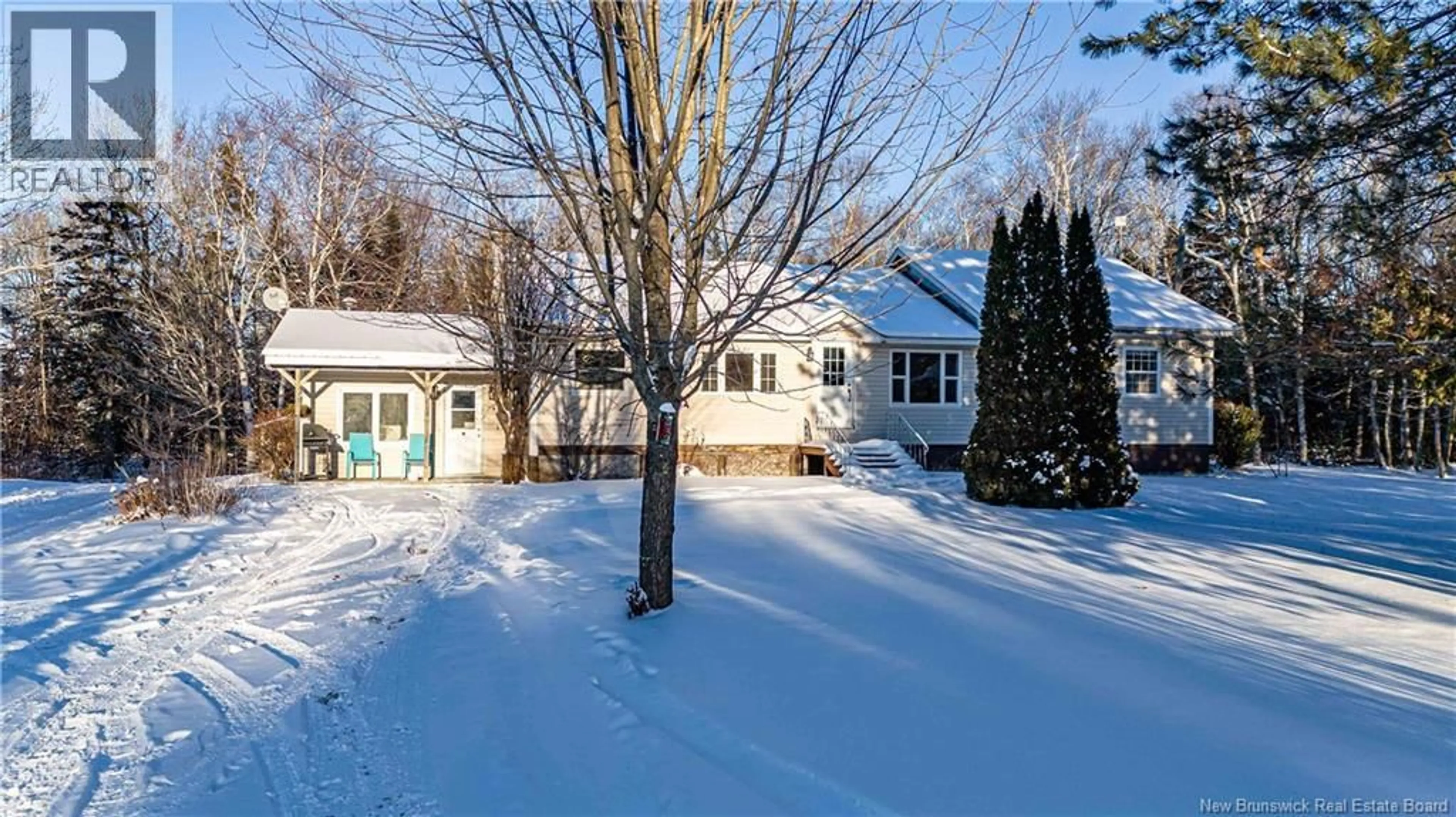 A pic from outside/outdoor area/front of a property/back of a property/a pic from drone, street for 1792 615 ROUTE, Springfield New Brunswick E6E1S1