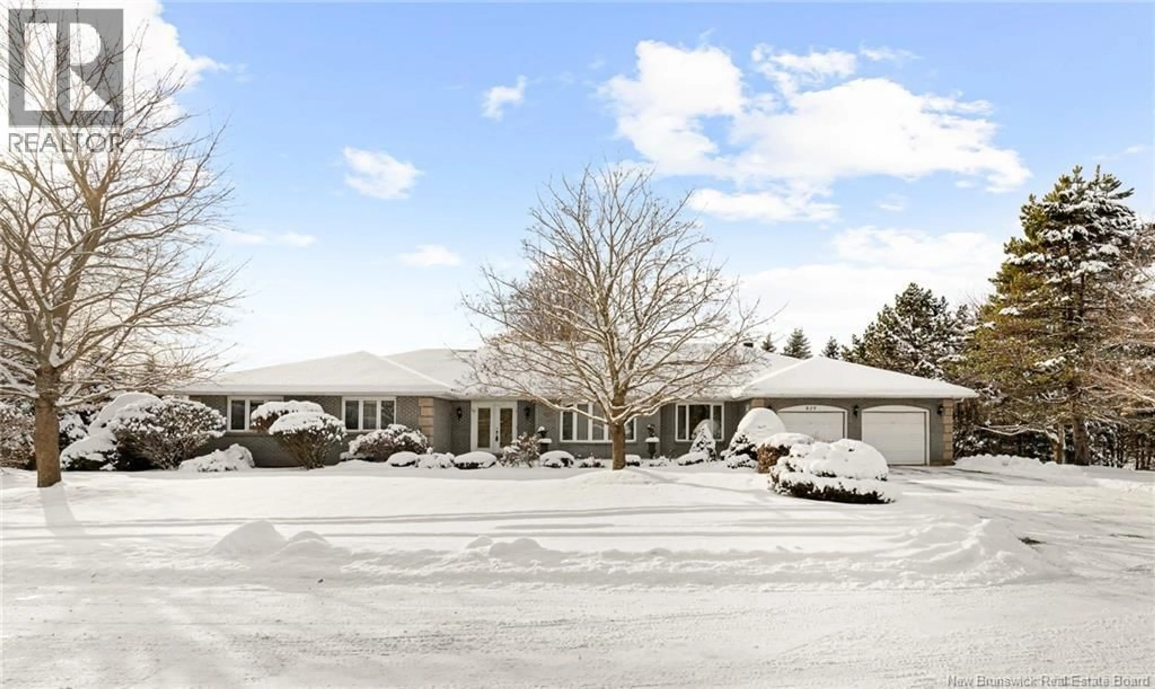 Indoor foyer for 829 COVERDALE ROAD, Riverview New Brunswick E1B5E1