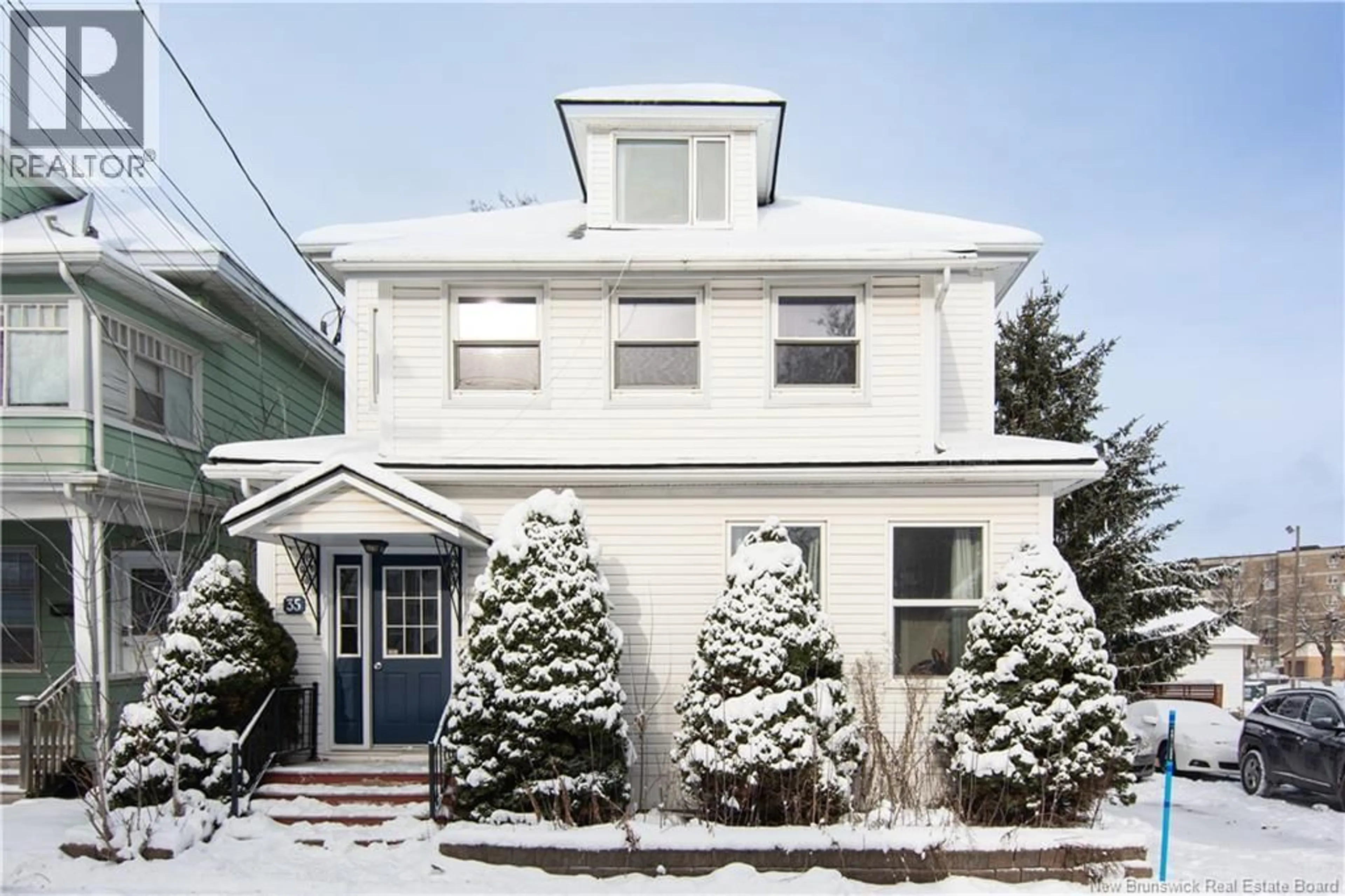 Unknown for 33-35 YORK, Moncton New Brunswick E1C2Y3