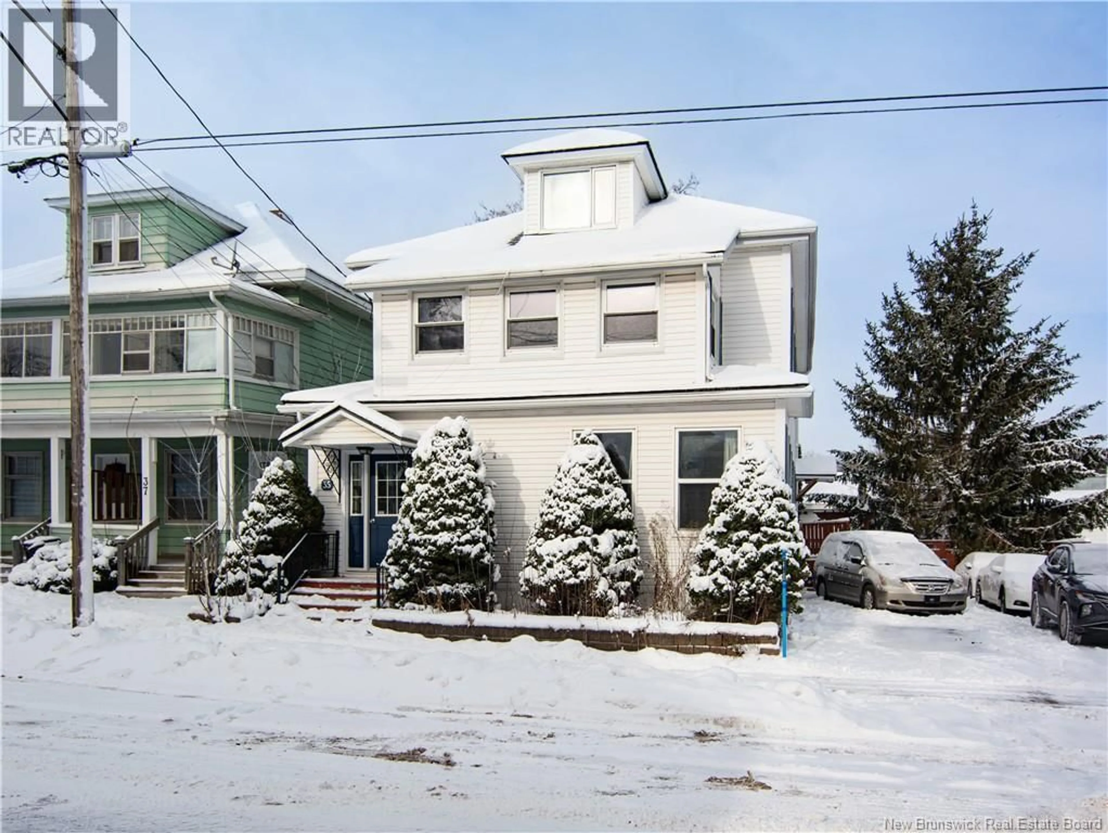 Unknown for 33-35 YORK, Moncton New Brunswick E1C2Y3