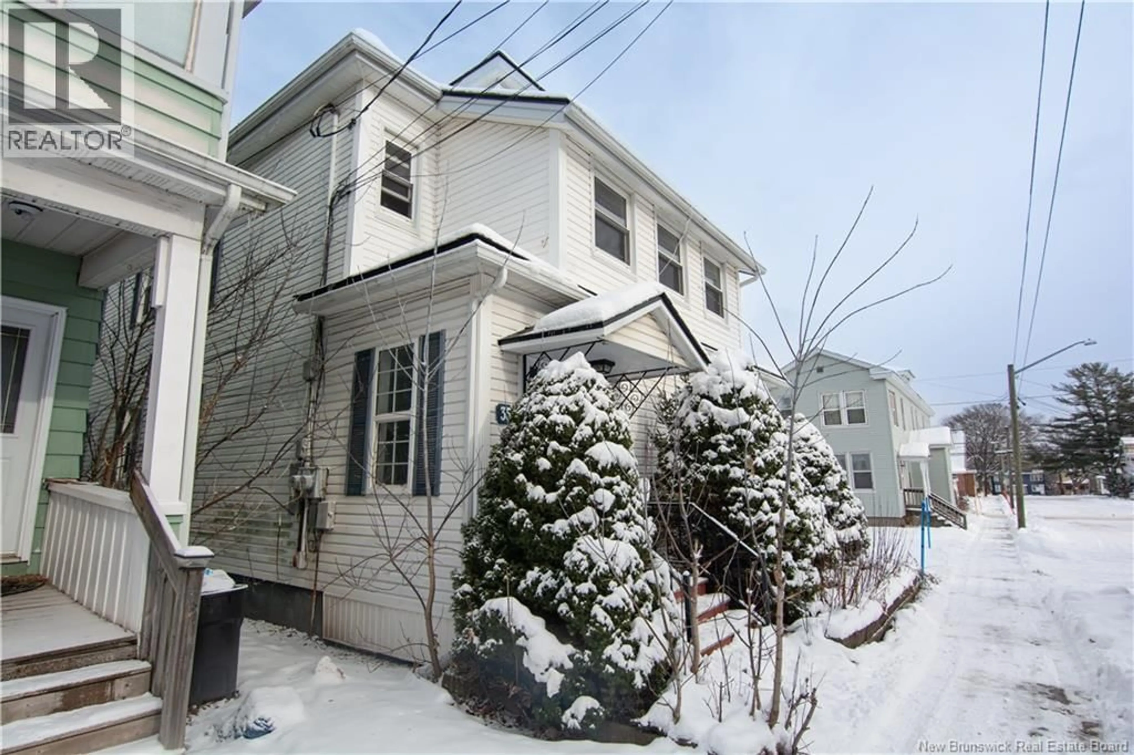 Unknown for 33-35 YORK, Moncton New Brunswick E1C2Y3
