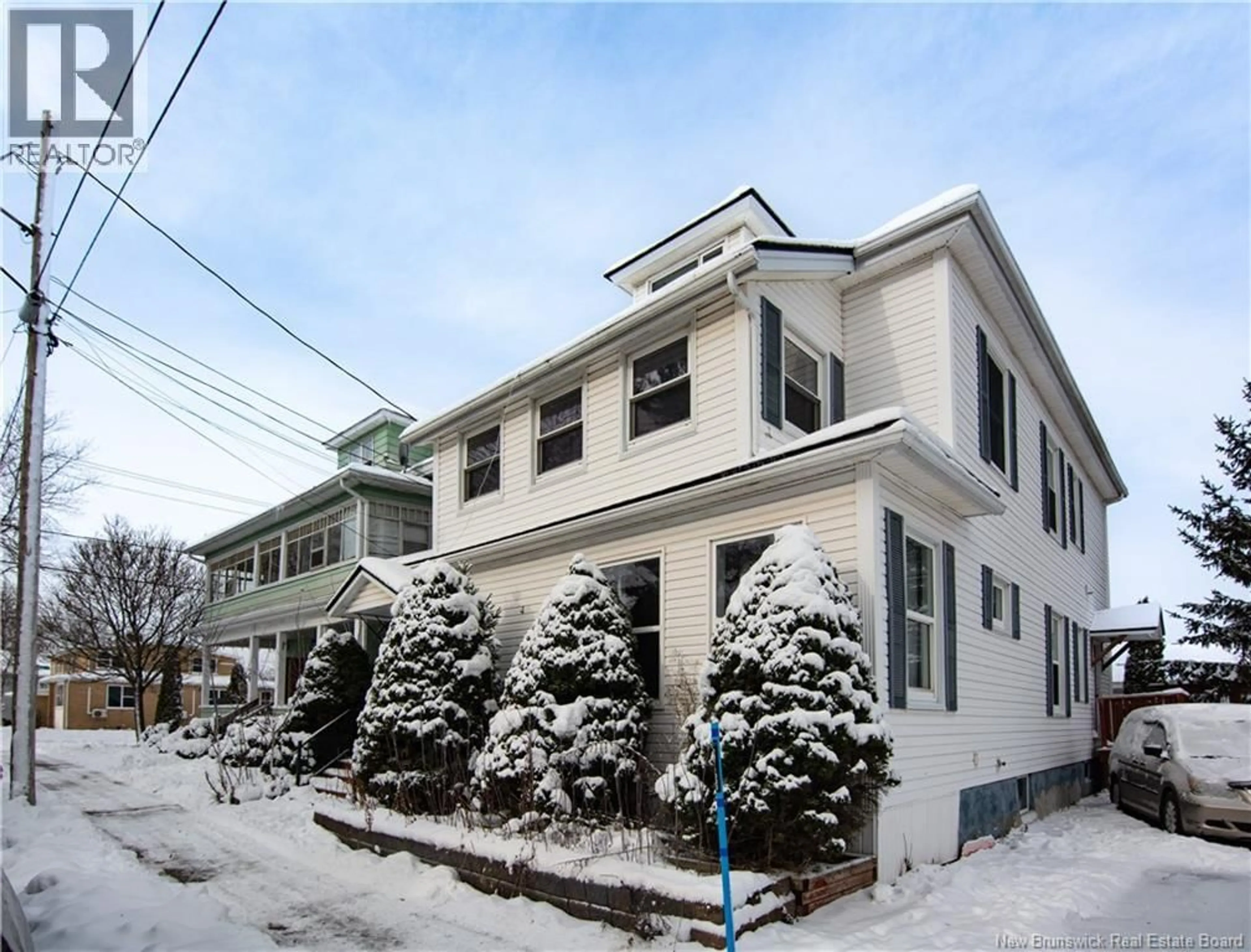 Unknown for 33-35 YORK, Moncton New Brunswick E1C2Y3