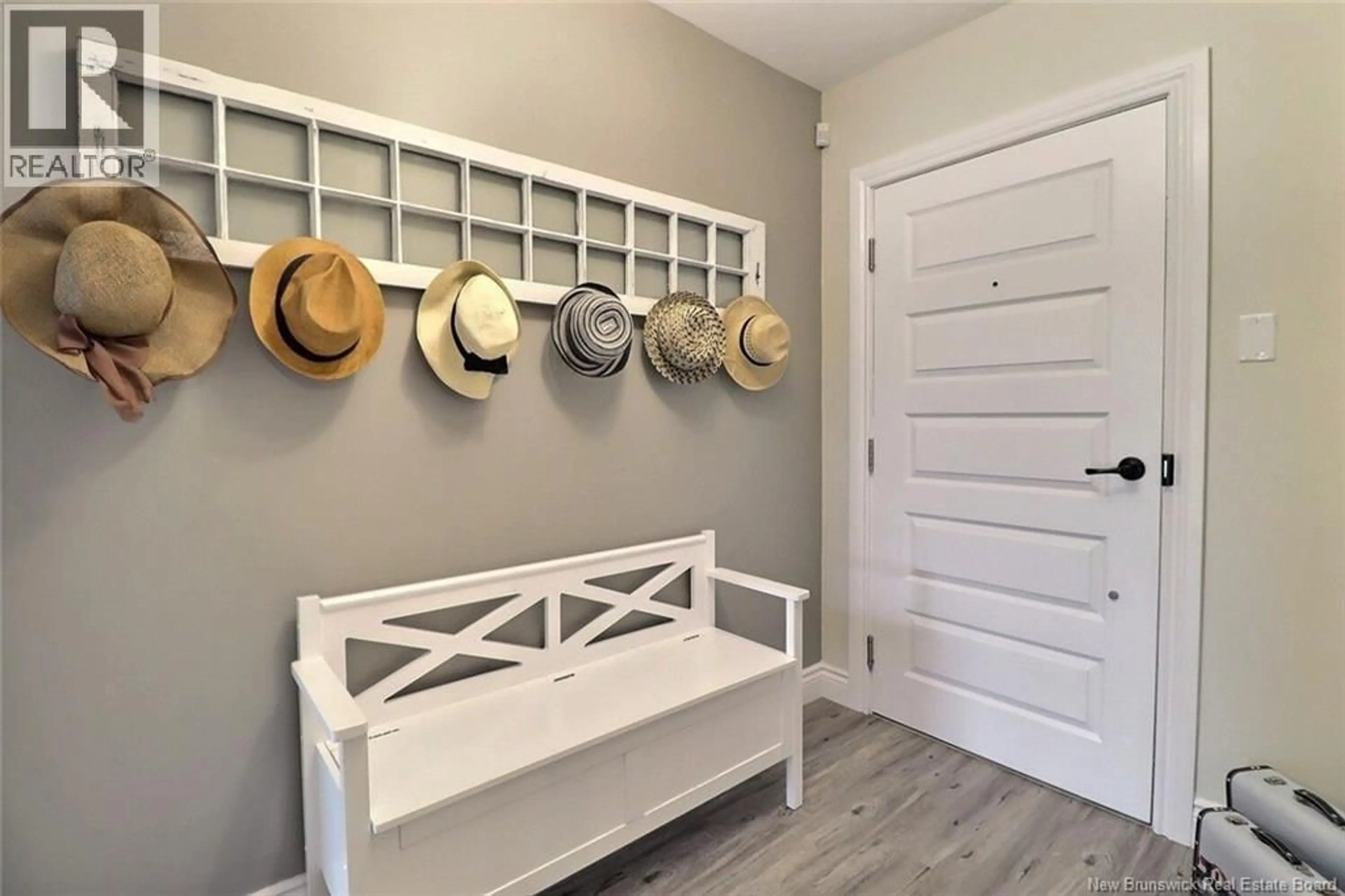 Indoor entryway for 118 - 69 CAP BIMET, Grand-Barachois New Brunswick E4P6X5