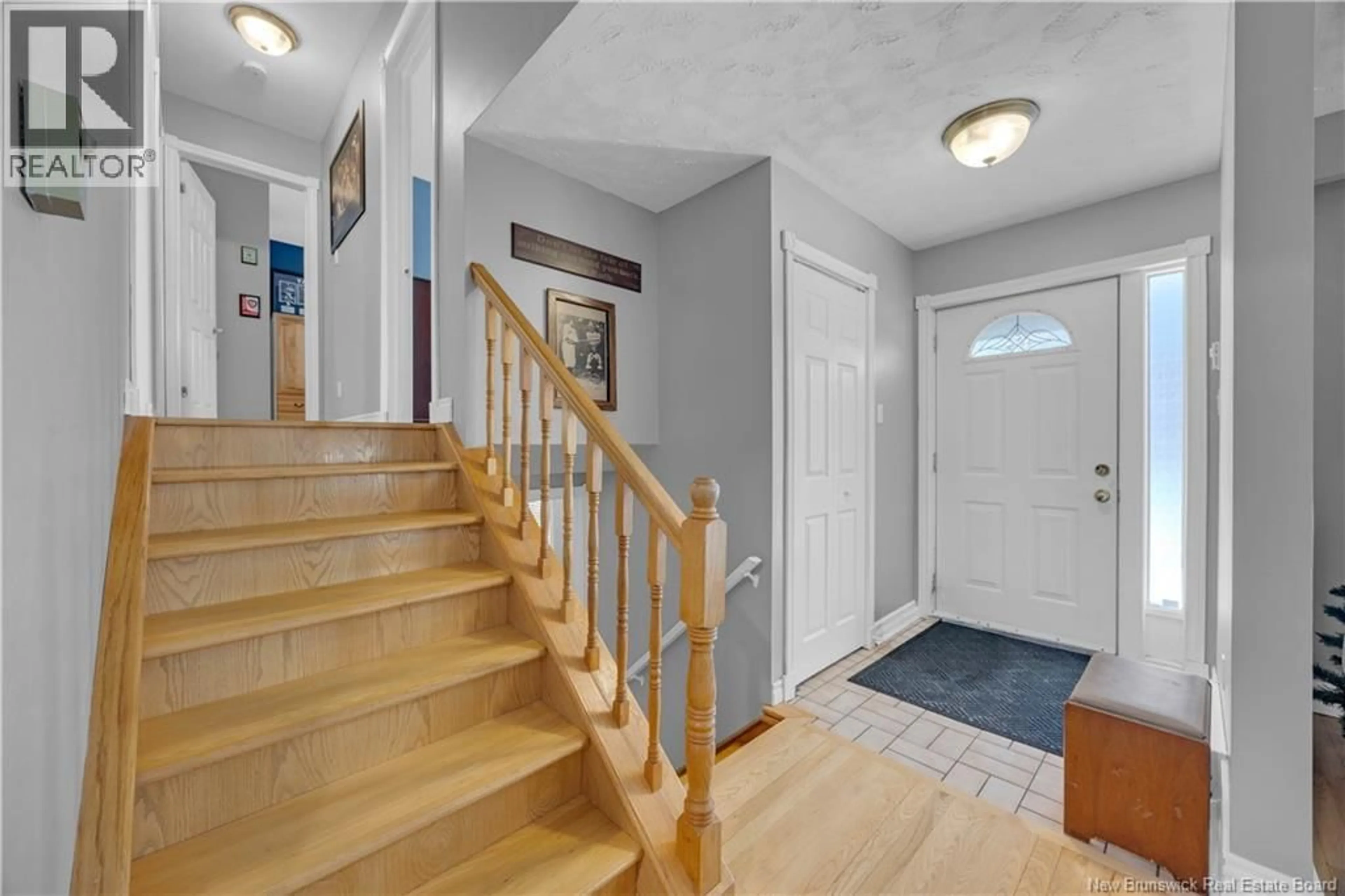 Indoor entryway for 17 AUTUMNWOOD AVENUE, Quispamsis New Brunswick E2E1V6