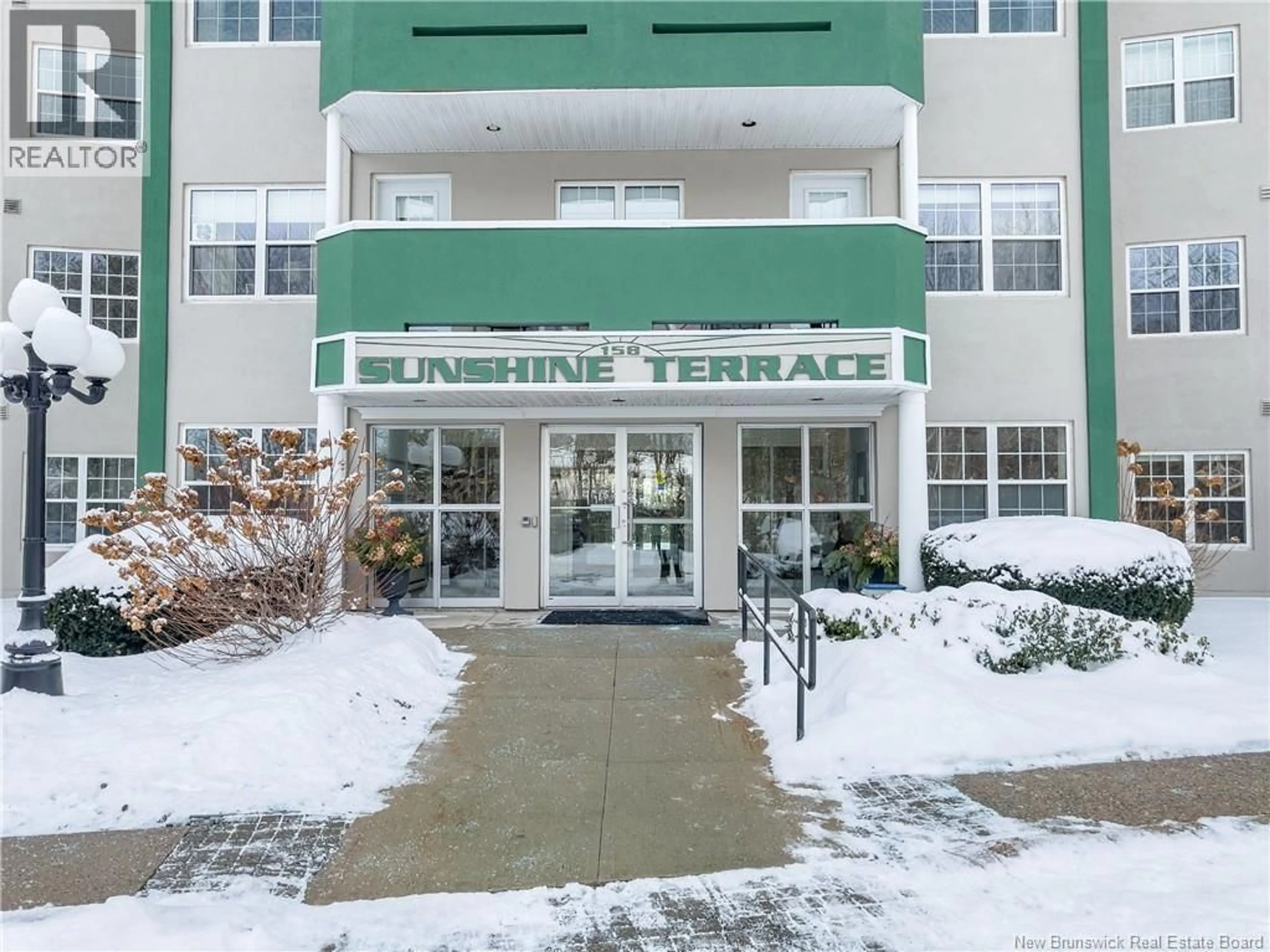 Indoor foyer for 102 - 158 HANWELL ROAD, Fredericton New Brunswick E3B9K7