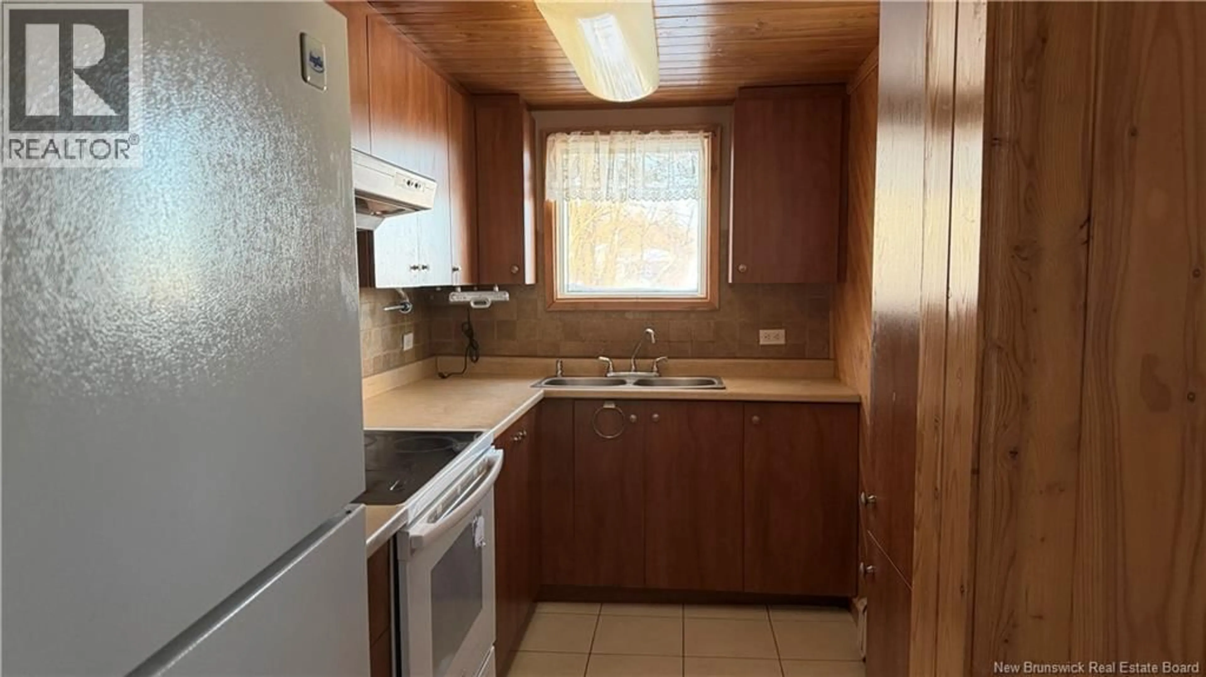 Standard kitchen, unknown for 128 CANADA STREET, Edmundston New Brunswick E3V1V8
