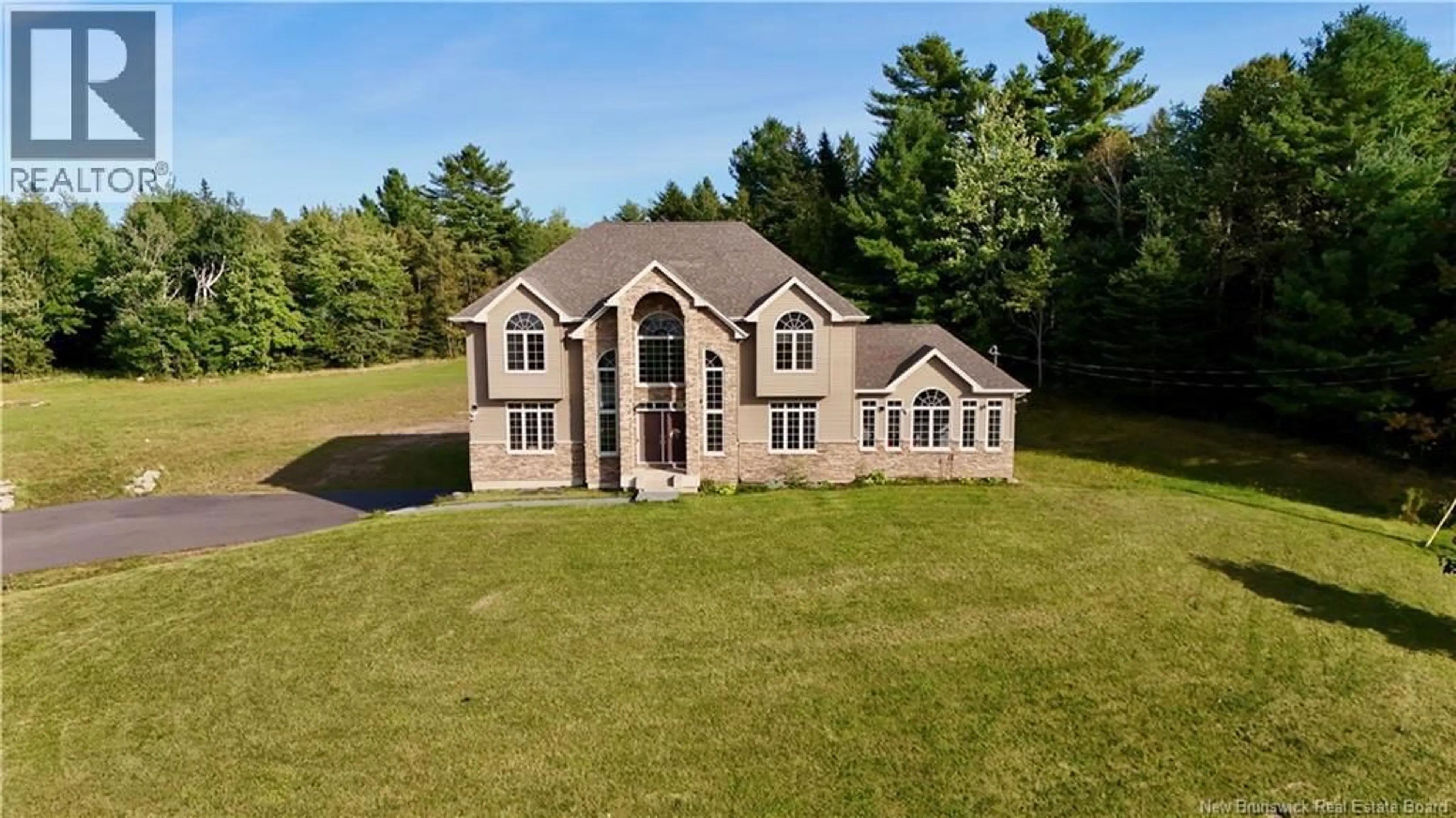 A pic from outside/outdoor area/front of a property/back of a property/a pic from drone, building for 93 PRINCIPALE STREET, Memramcook New Brunswick E4K1A7