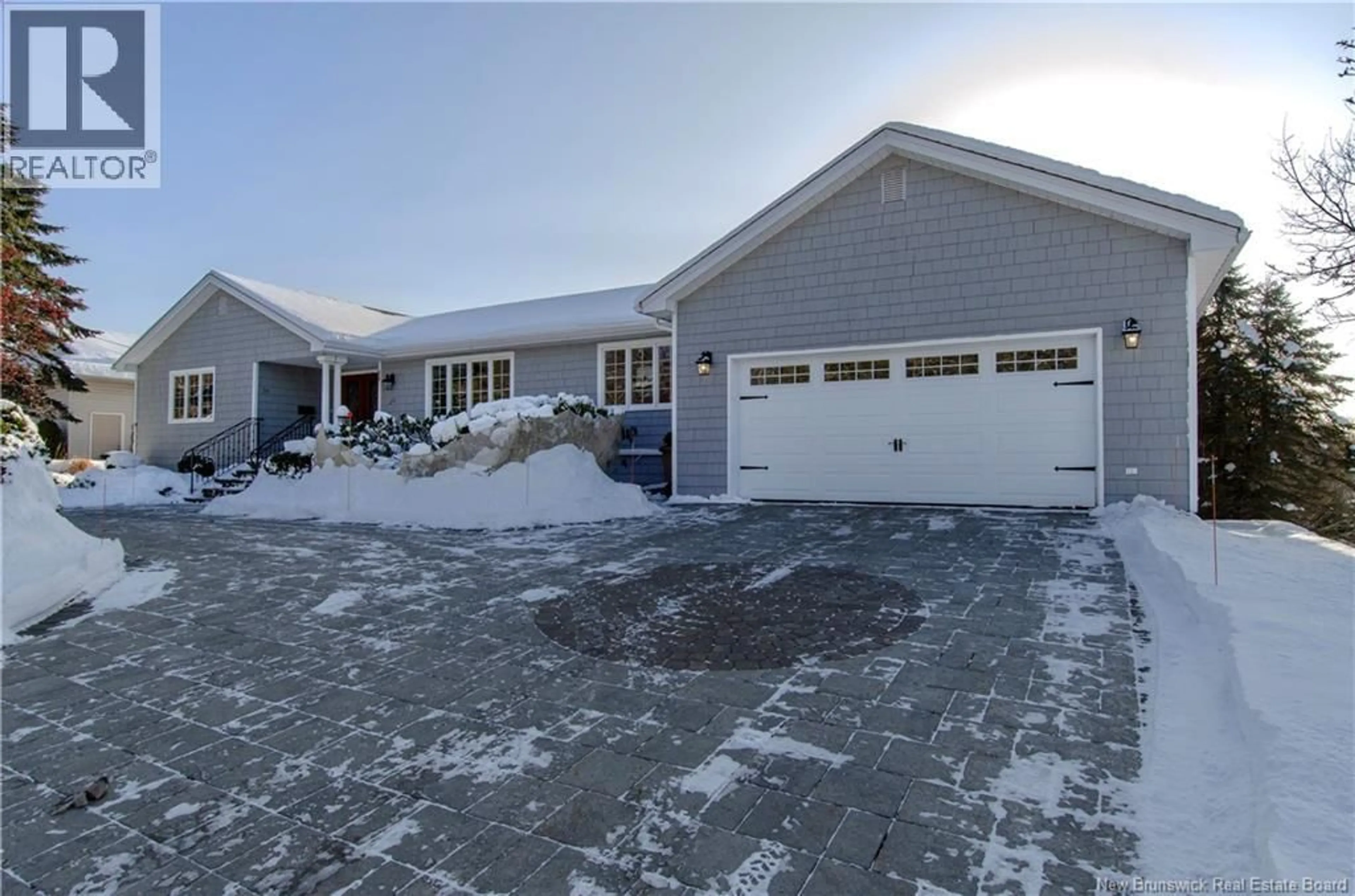 Indoor garage for 26 CROWN HILL CRESCENT, Saint John New Brunswick E2K4P6