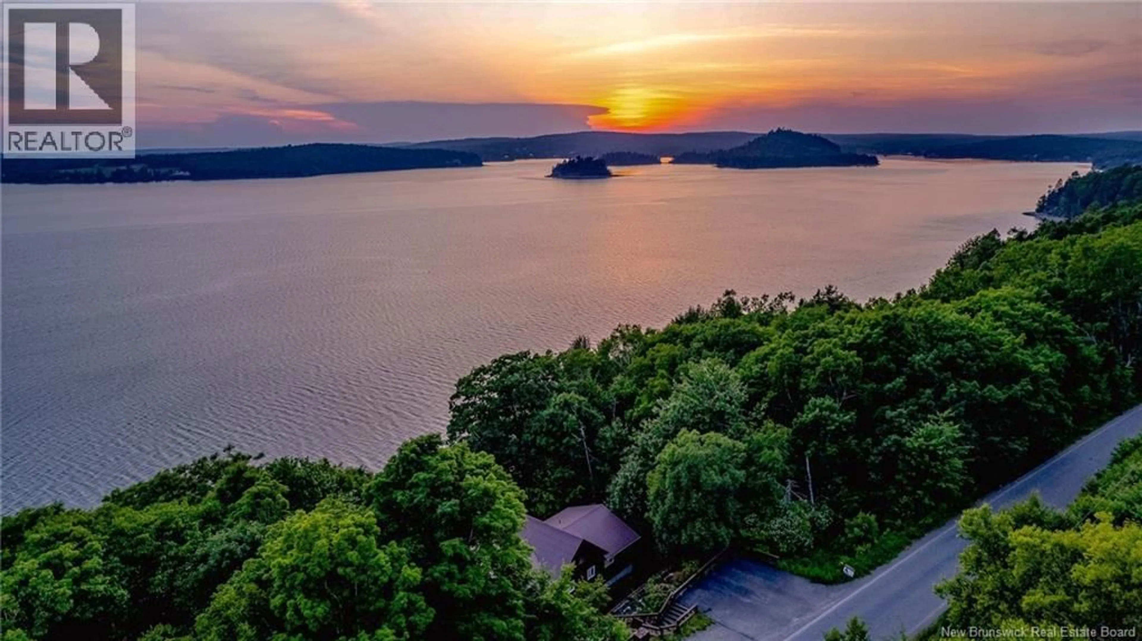 A pic from outside/outdoor area/front of a property/back of a property/a pic from drone, water/lake/river/ocean view for 176 HILLS POINT ROAD, Oak Bay New Brunswick E3L4J7